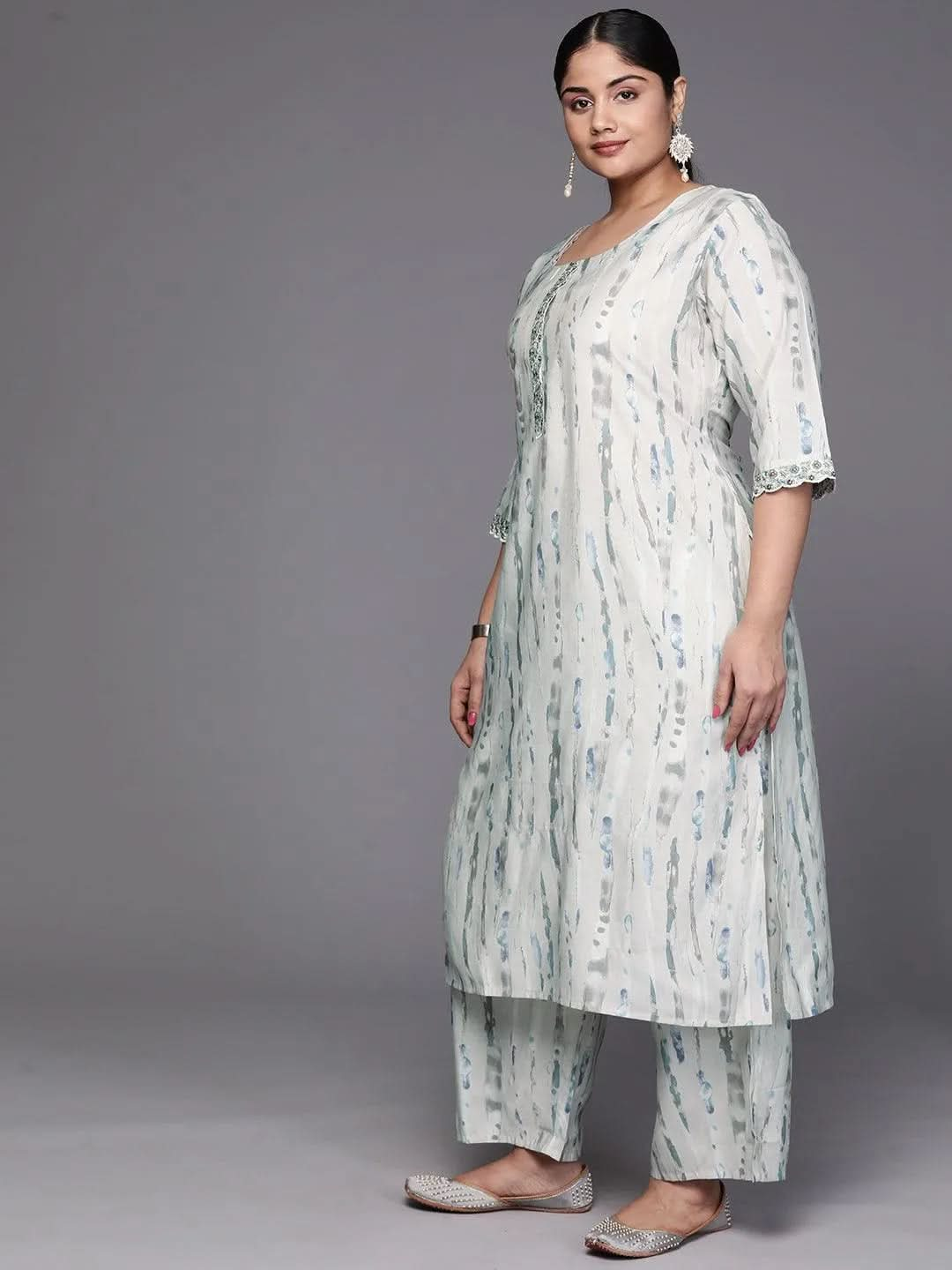 Grey Printed Silk Blend Straight Kurta With Trousers and Dupatta - Libas