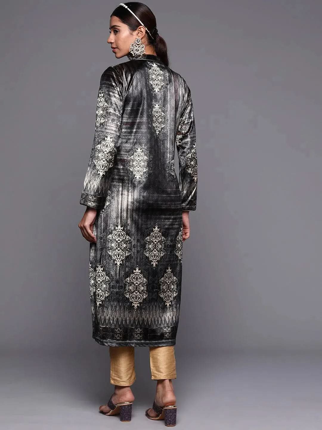 

Grey Printed Velvet Straight Kurta