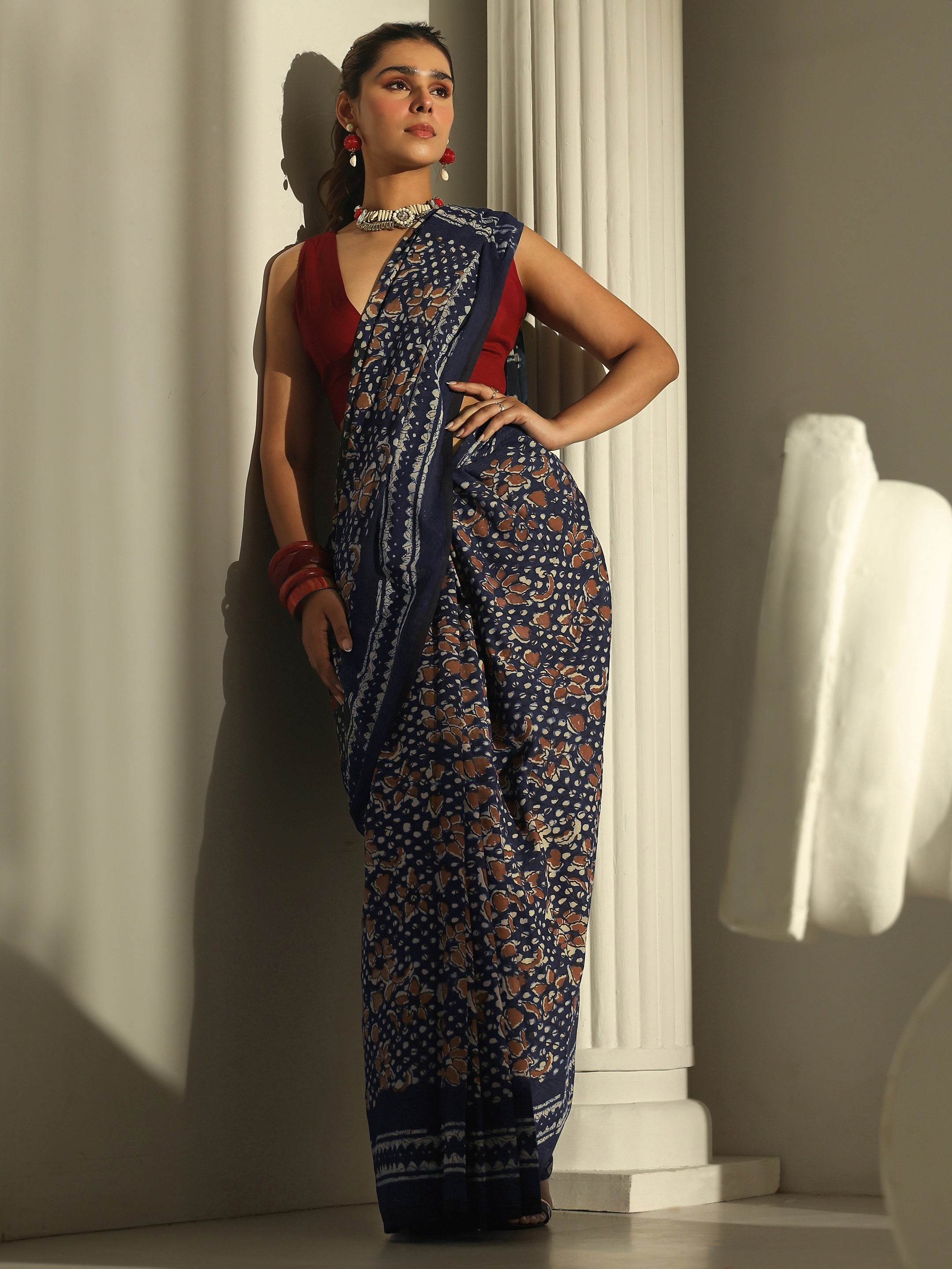 libas Indigo Dabu Print Cotton Saree-picture-57