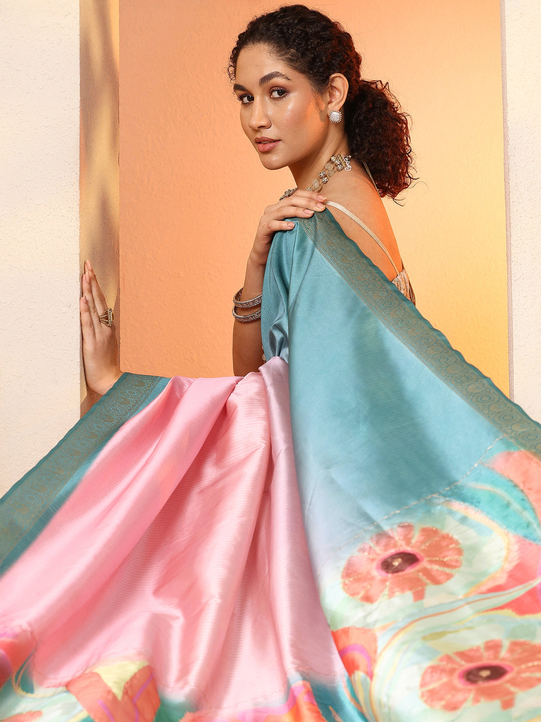 Lavender Embellished Silk Blend Saree With Unstitched Blouse Piece