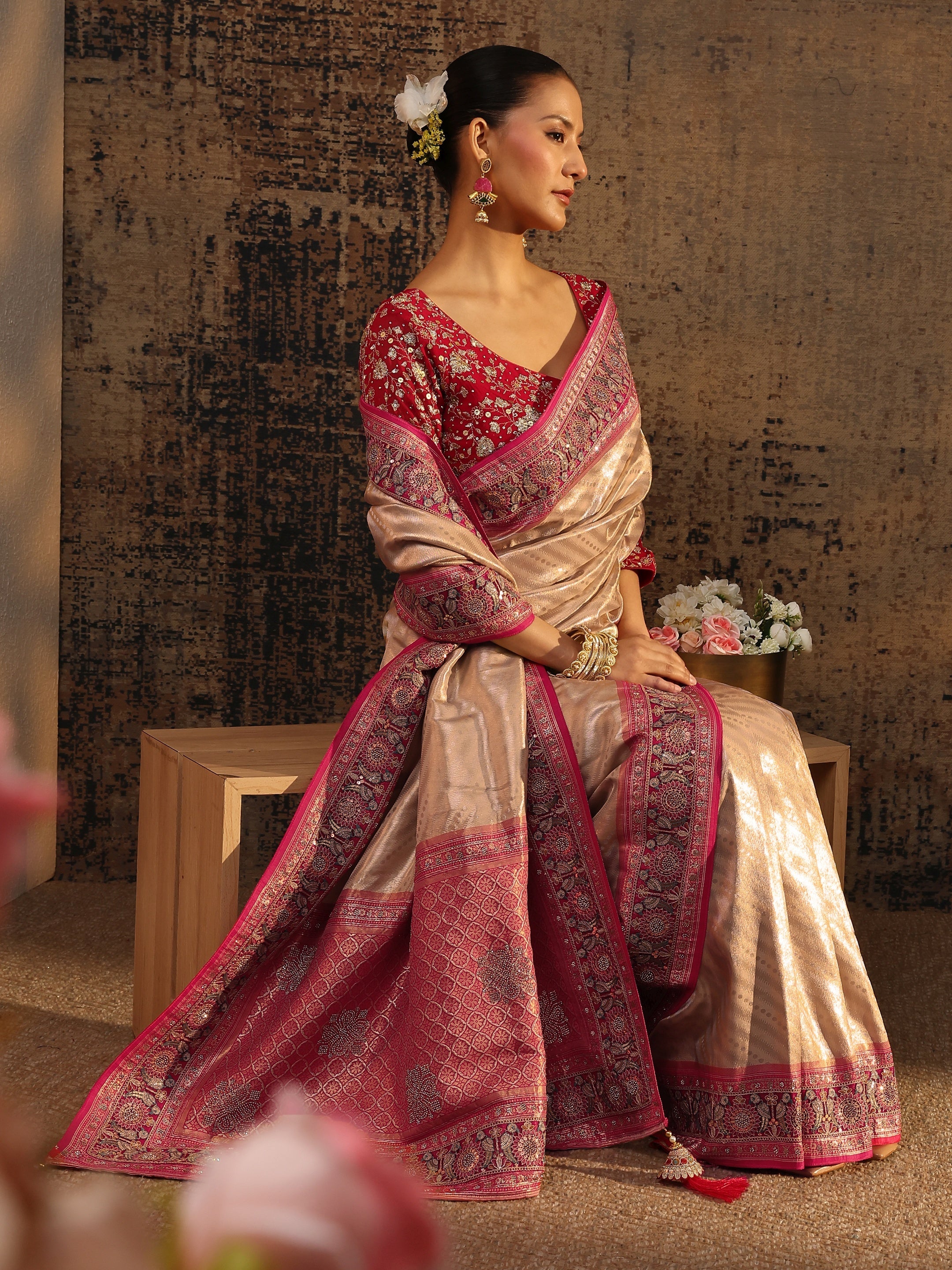 Libas Art Gold Ethnic Motifs Woven Design Silk Blend Saree With Unstitched Blouse Piece-picture-60