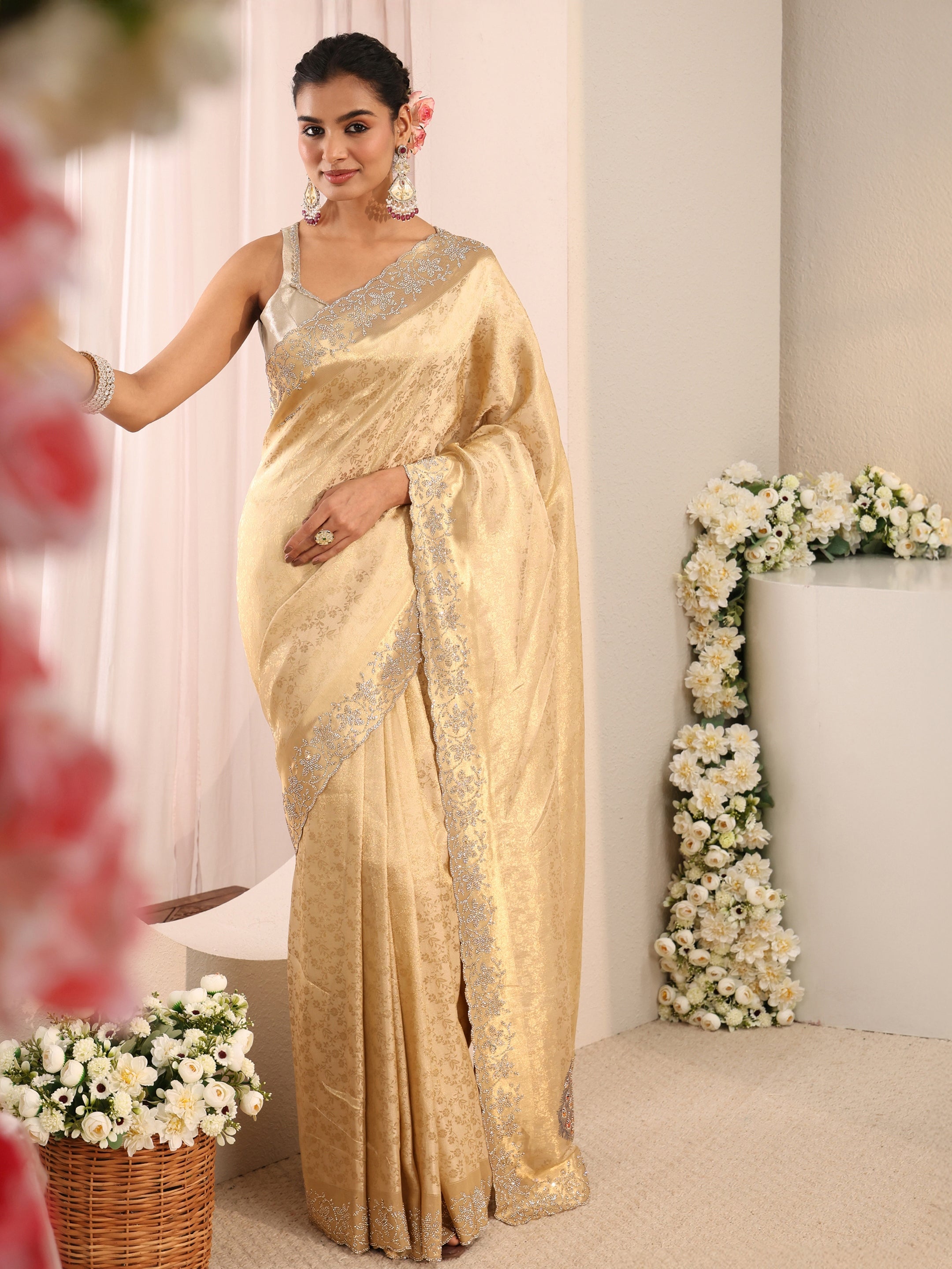 Libas Art Gold Floral Woven Design Silk Blend Saree With Unstitched Blouse Piece-picture-33