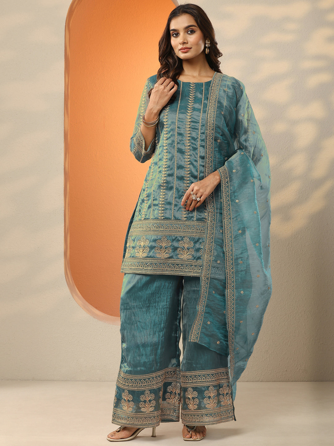 Libas Art Green Embroidered Organza Straight Suit Set With Dupatta