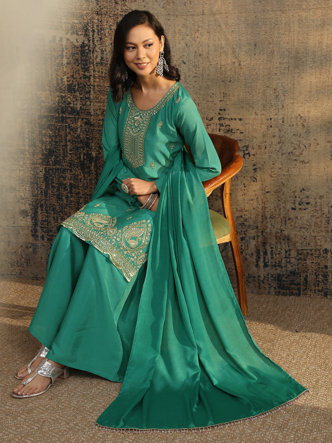 Libas Art Green Embroidered Organza Straight Suit Set With Dupatta