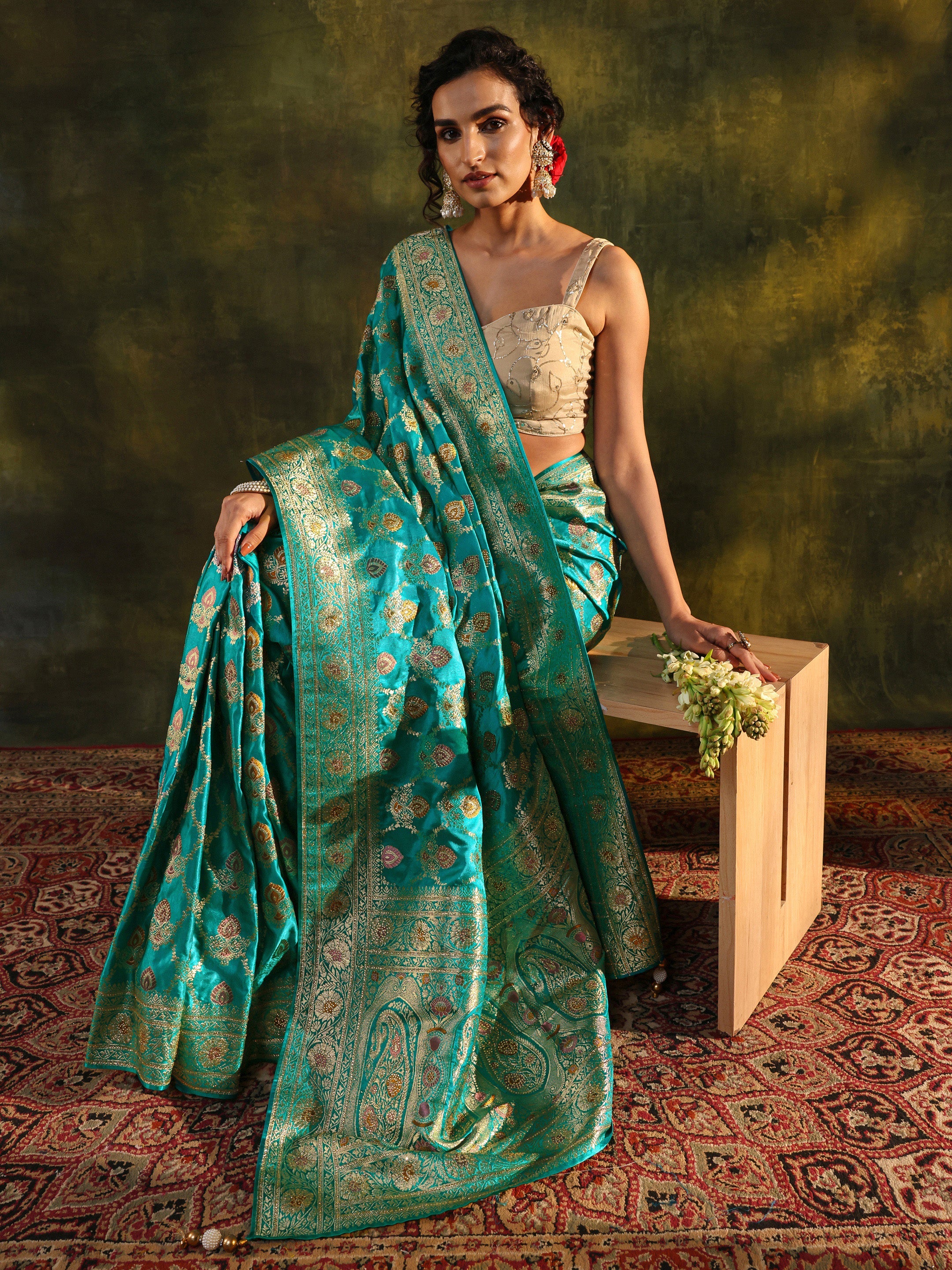 Libas Art Green Woven Design Silk Blend Banarasi Saree With Unstitched Blouse Piece-picture-30