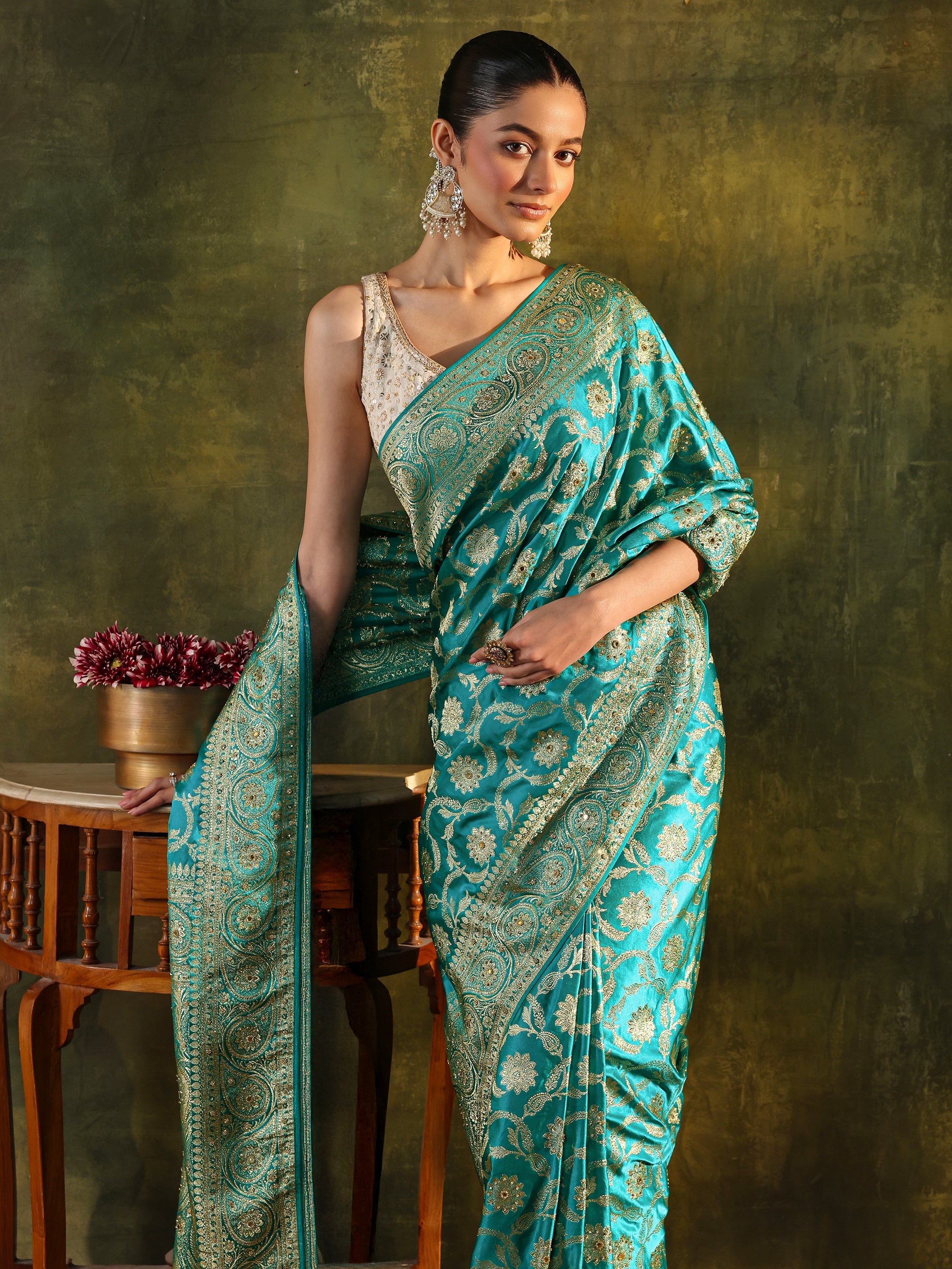 Libas Art Green Woven Design Silk Blend Banarasi Saree With Unstitched Blouse Piece-picture-31