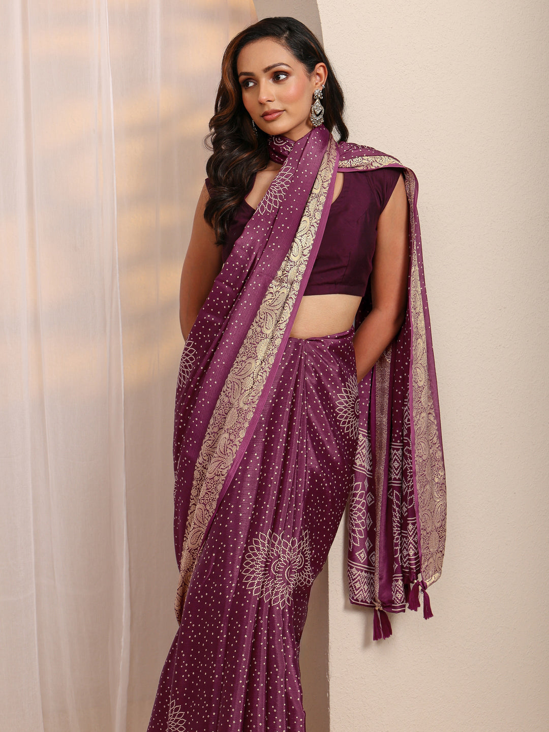 Maroon Bandhani Printed Silk Blend Saree 
With Unstitched Blouse Piece