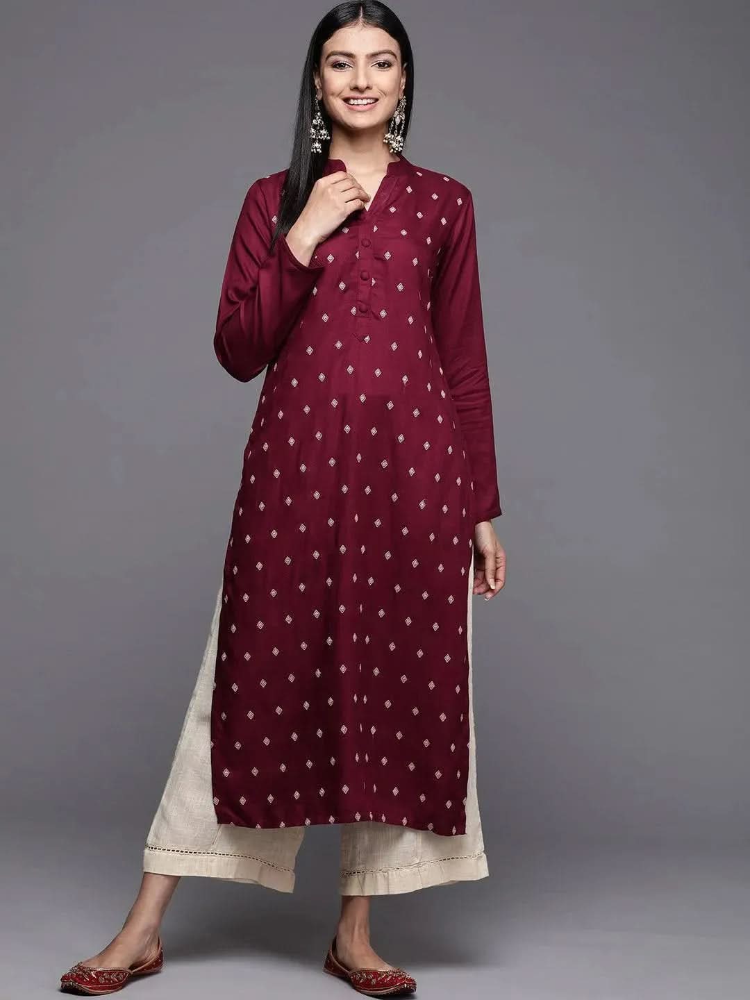 

Maroon Embroidered Pashmina Wool Straight Kurta