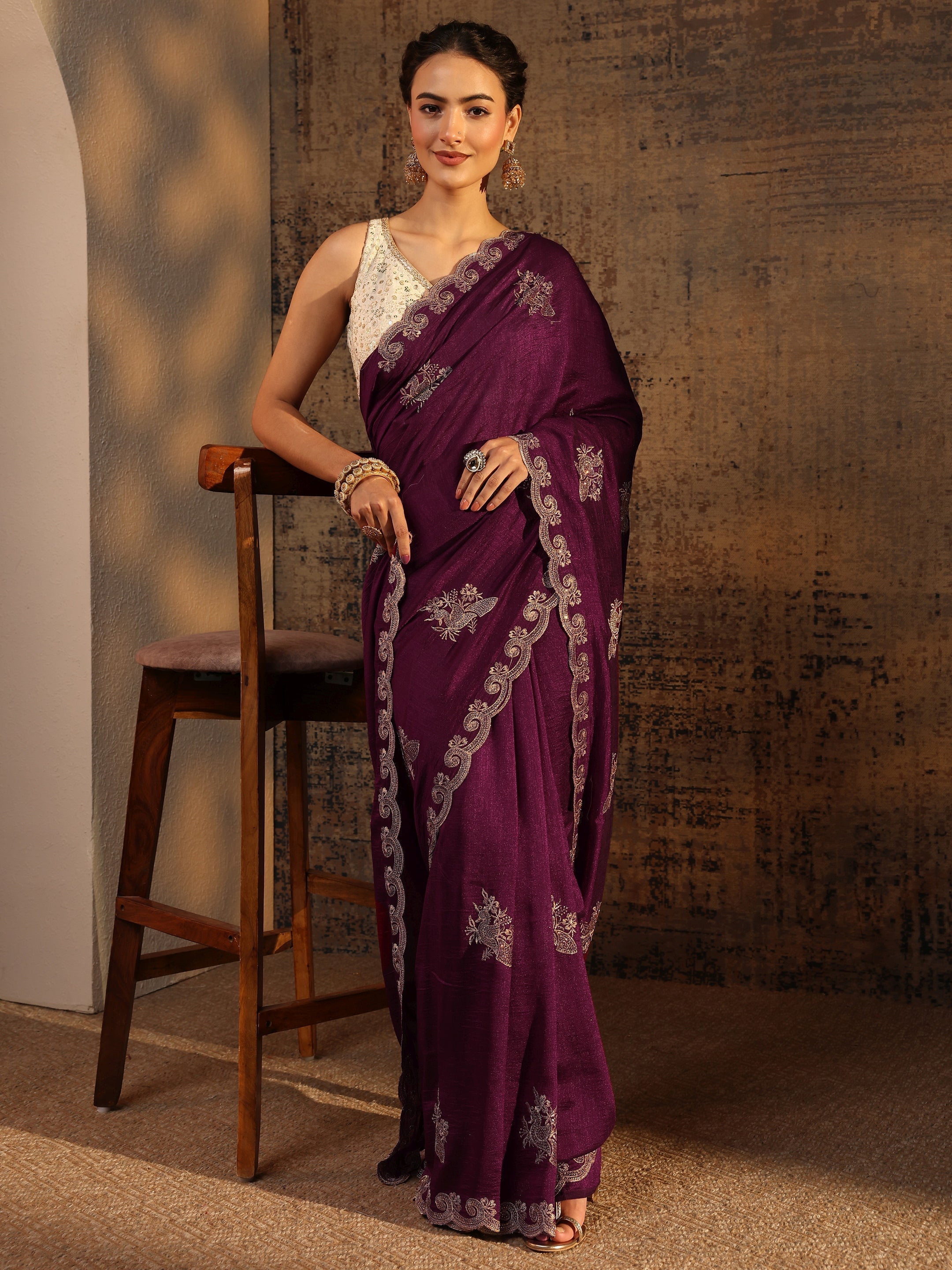libas Maroon Floral Embroidered Silk Blend Saree With Unstitched Blouse Piece-picture-32