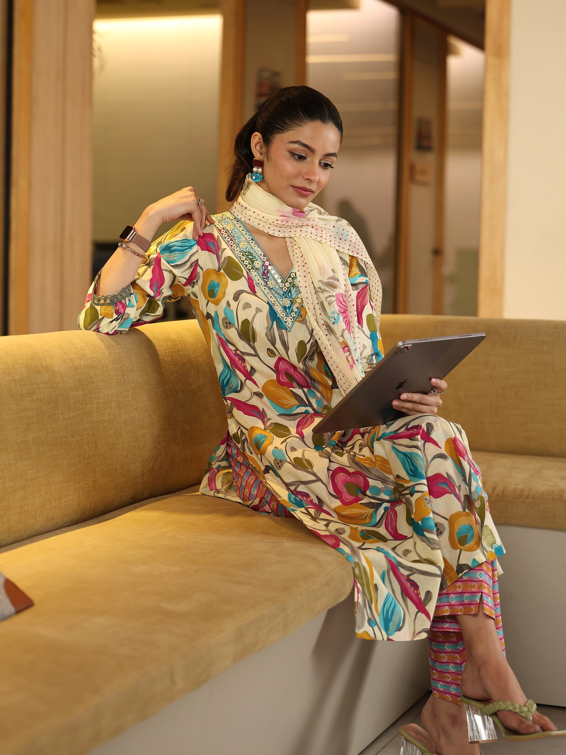 Multi Floral Woven Design Cotton Blend A-Line Suit Set With Dupatta-image-19
