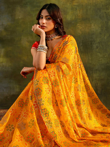 Mustard Bandhani Printed Silk Blend Saree With Unstitched Blouse Piece