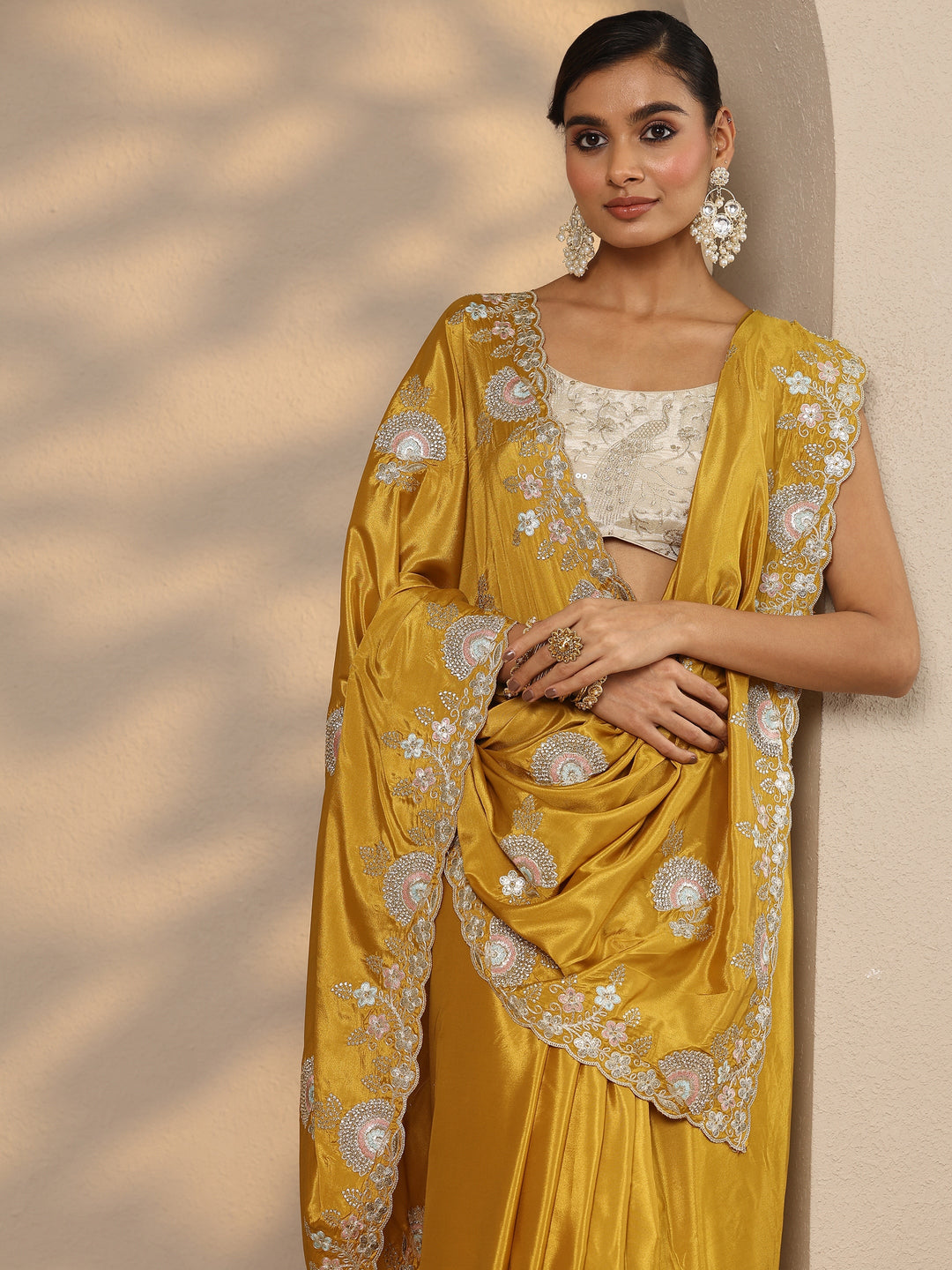 Mustard Embroidered Silk Blend Saree With Unstitched Blouse Piece