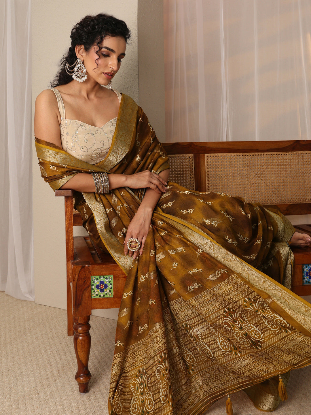  Mustard Floral Printed Silk Blend Saree With Unstitched Blouse Piece 