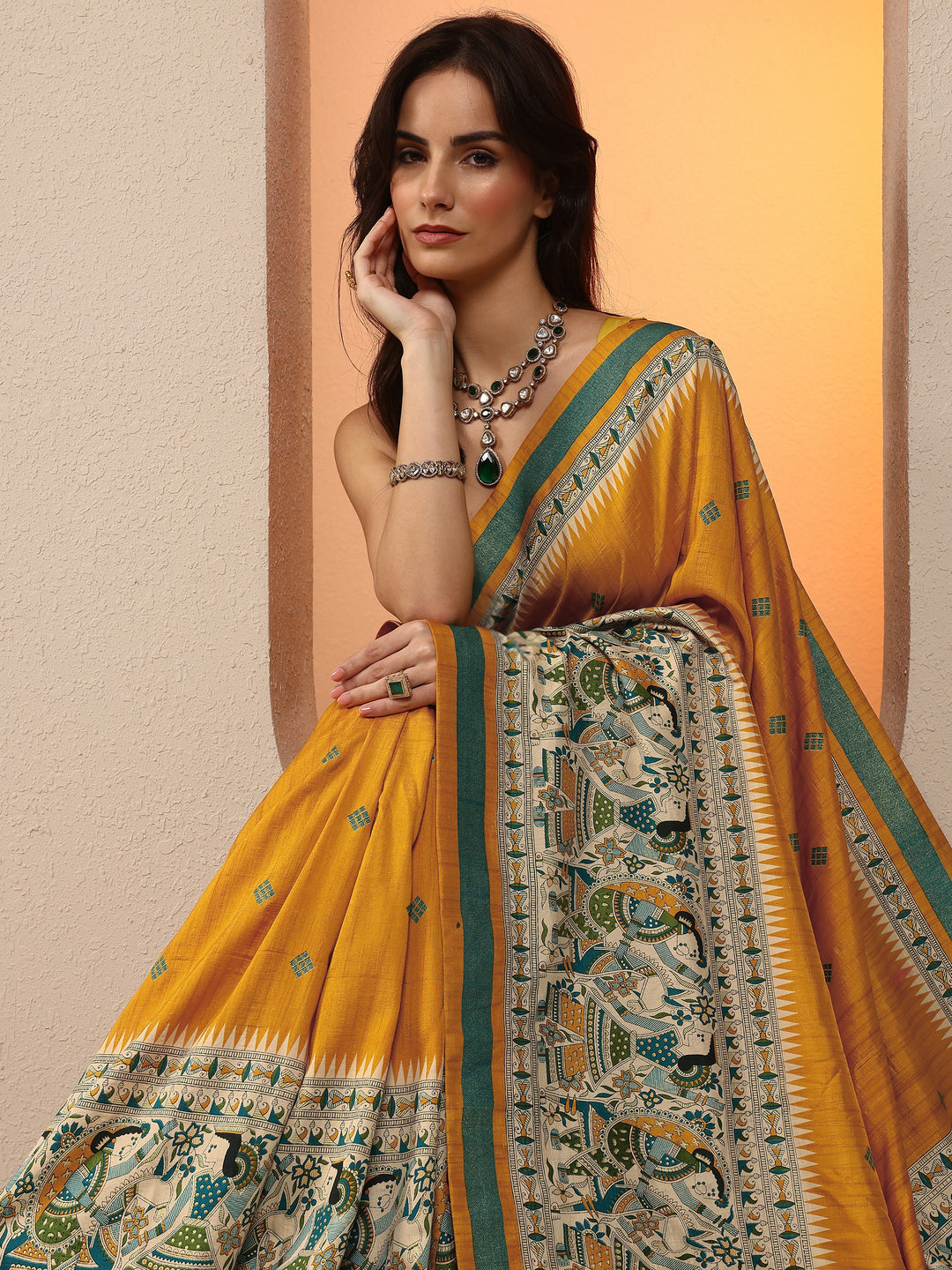 Mustard Printed Silk Blend Saree With Unstitched Blouse Piece
