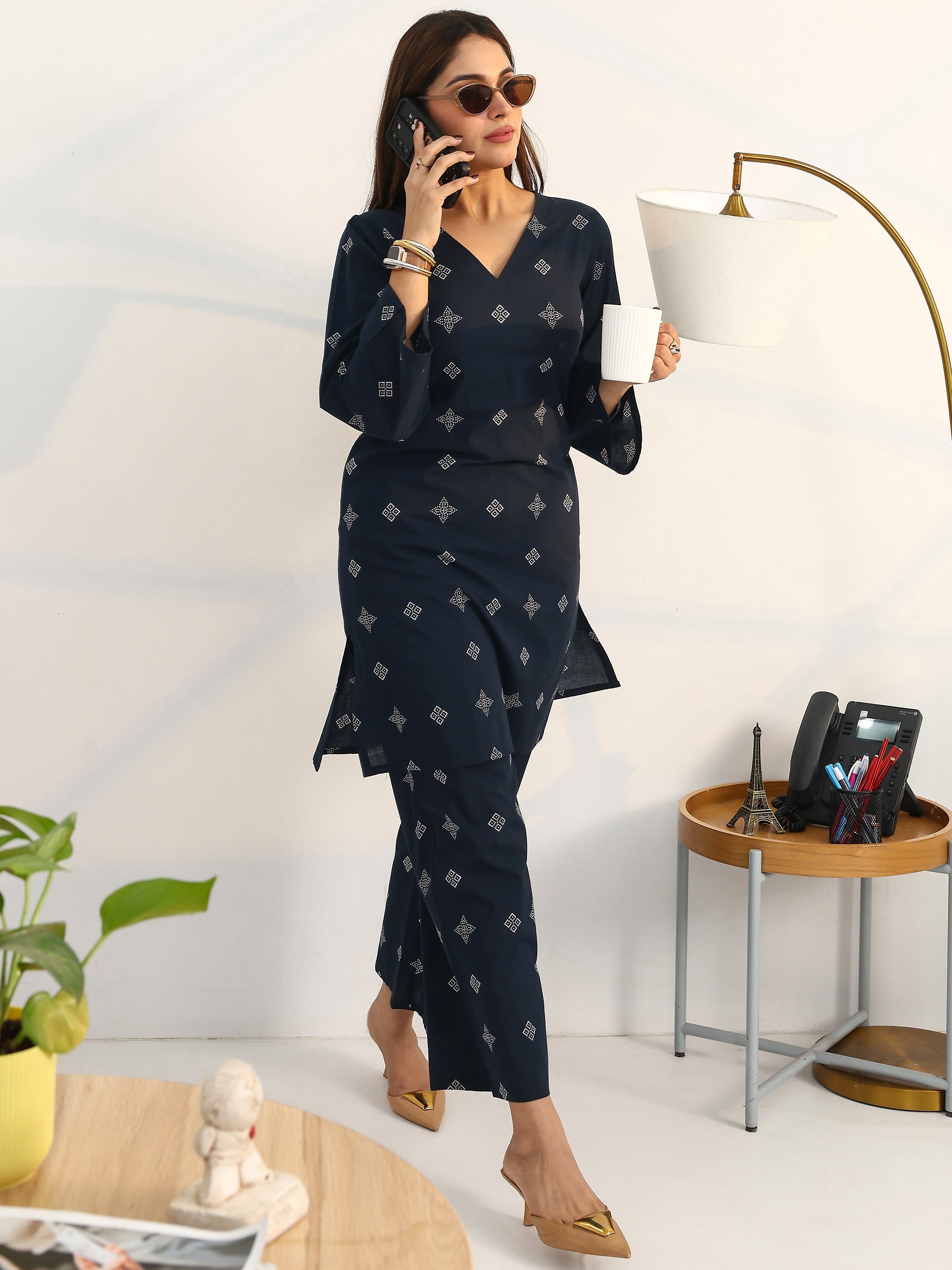 Navy Blue Geometric Printed Cotton Blend Straight Kurta Set-image-30