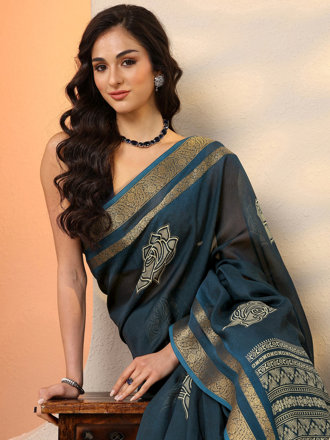 Navy Blue Printed Silk Blend Saree With Unstitched Blouse Piece