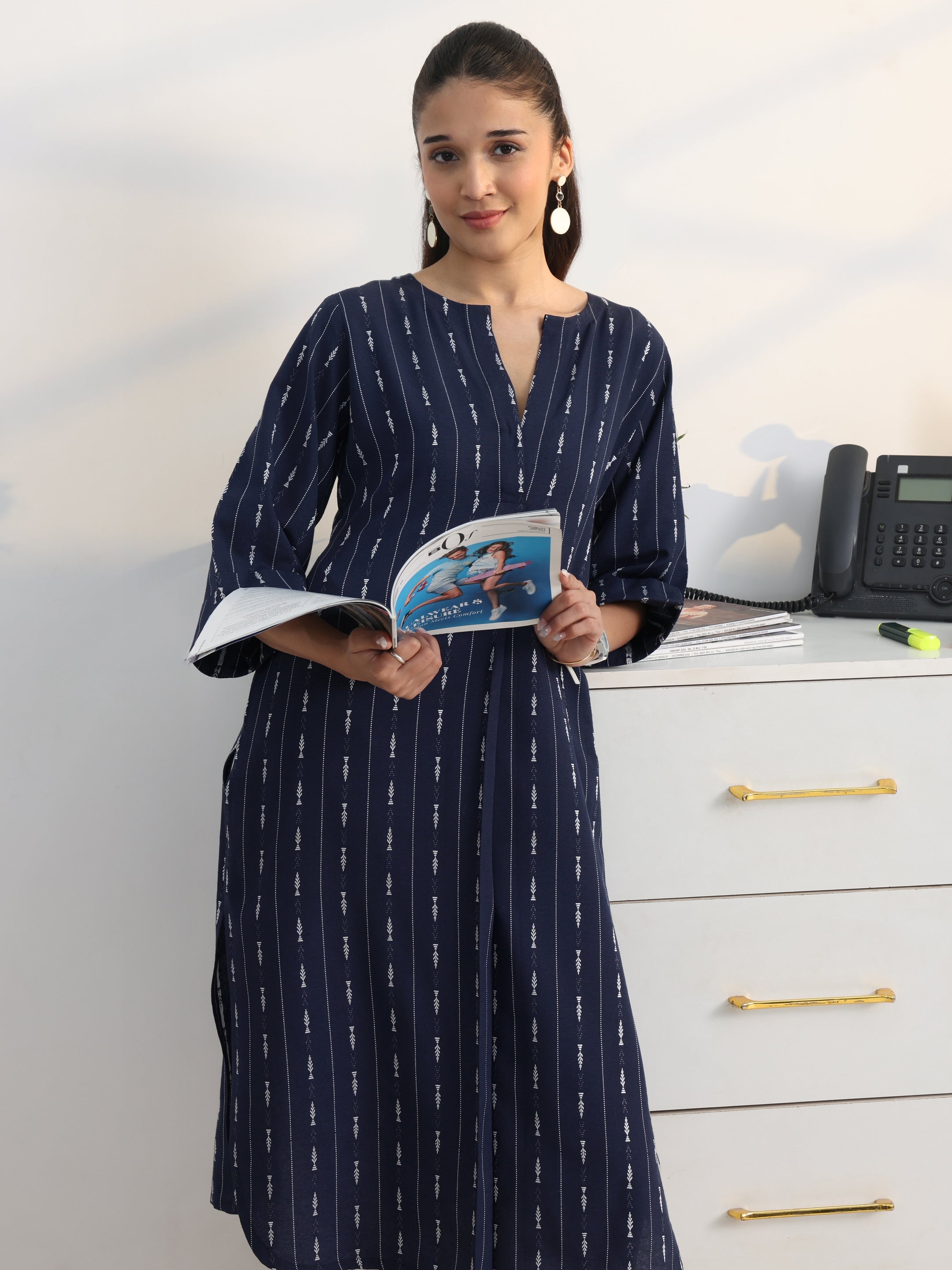 Navy Woven Design Cotton Blend Straight Kurta-image-0