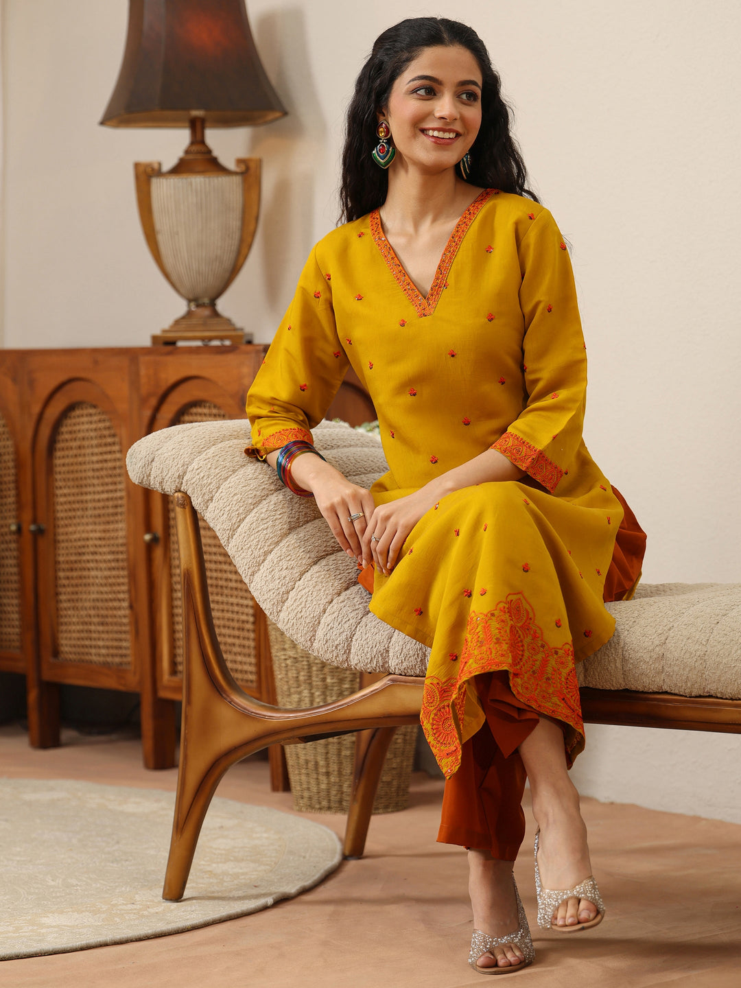  Off White Abstract Printed Panelled A-Line Kurta 