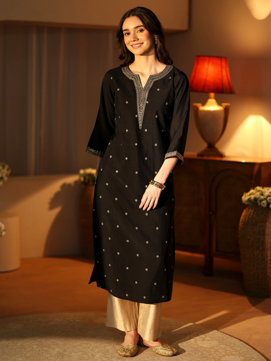  Off White Abstract Printed Panelled A-Line Kurta 