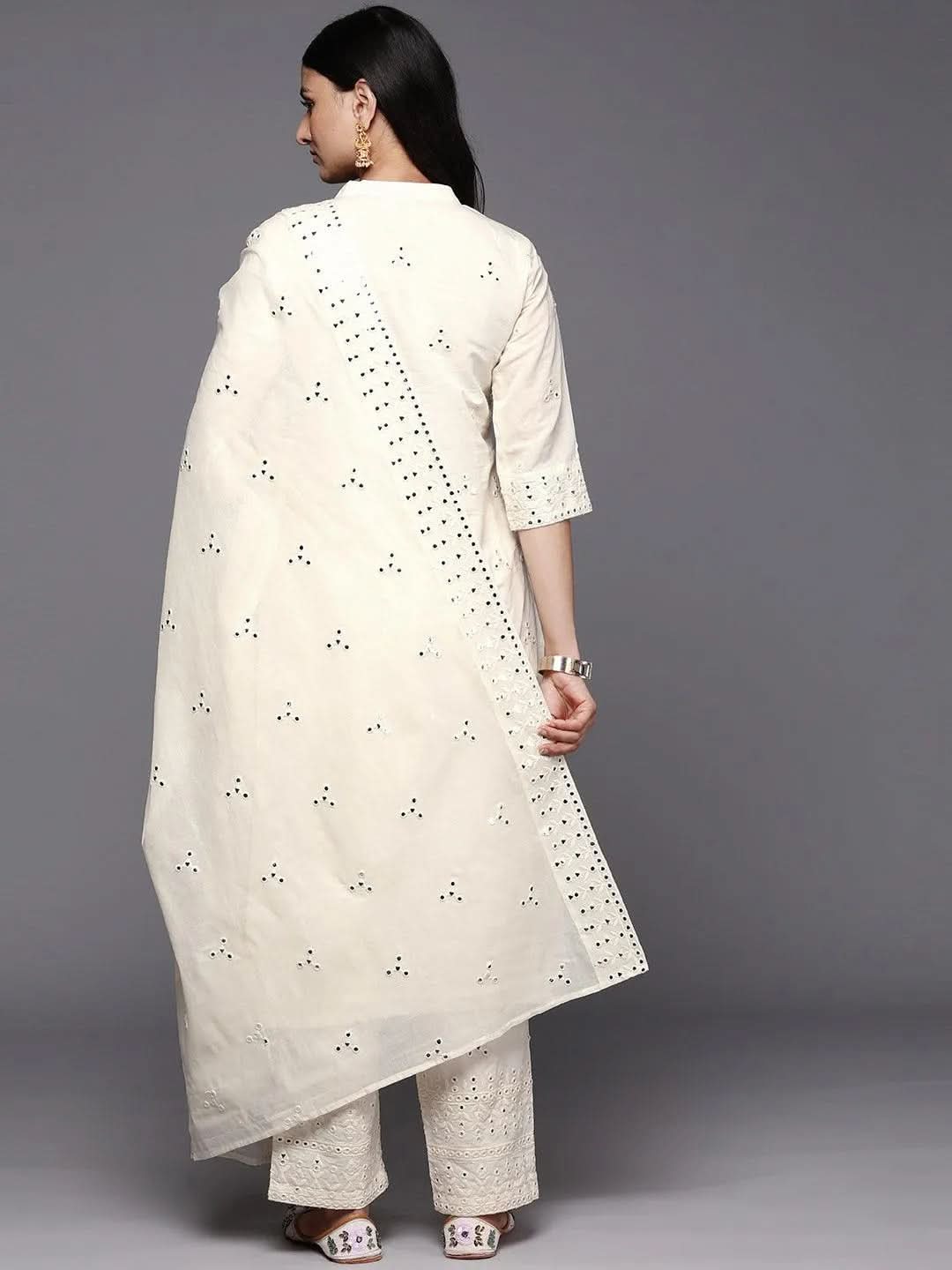 

Off-White Embroidered Cotton Straight Kurta With Dupatta