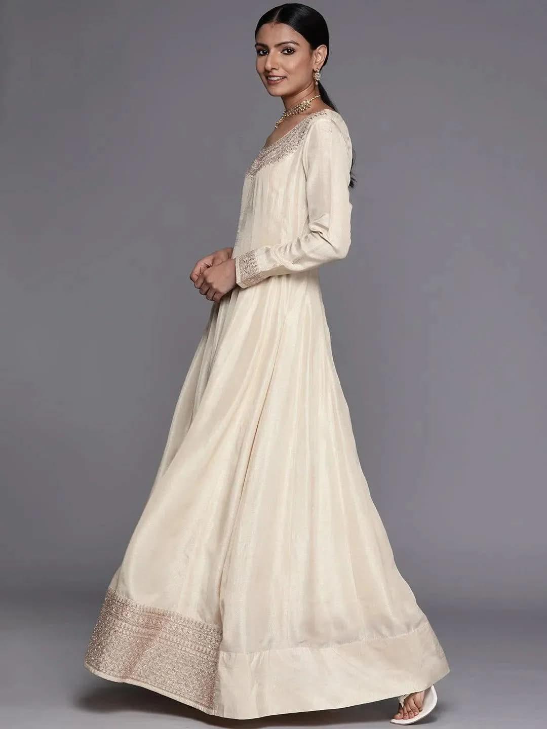 Women's Off White Embroidered Anarkali Kurta