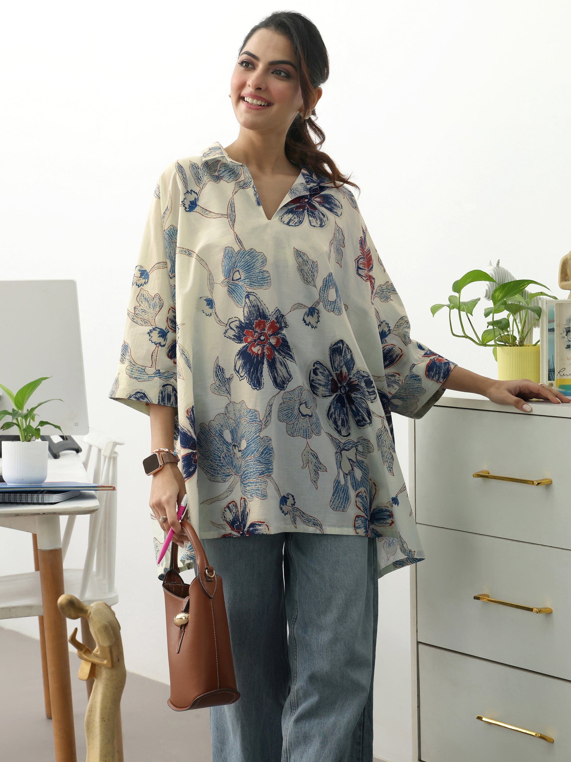 libas Off White Floral Printed Cotton Blend A-Line Short Kurti-picture-42