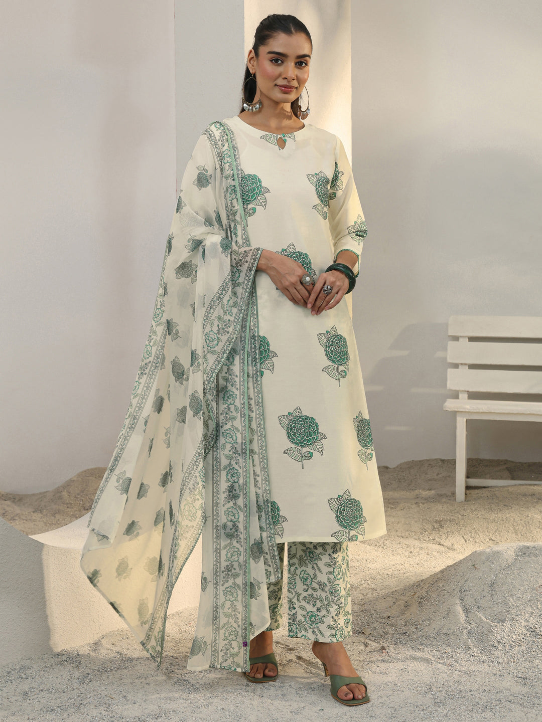  Off White Floral Printed Cotton Blend Straight Suit Set With Dupatta 