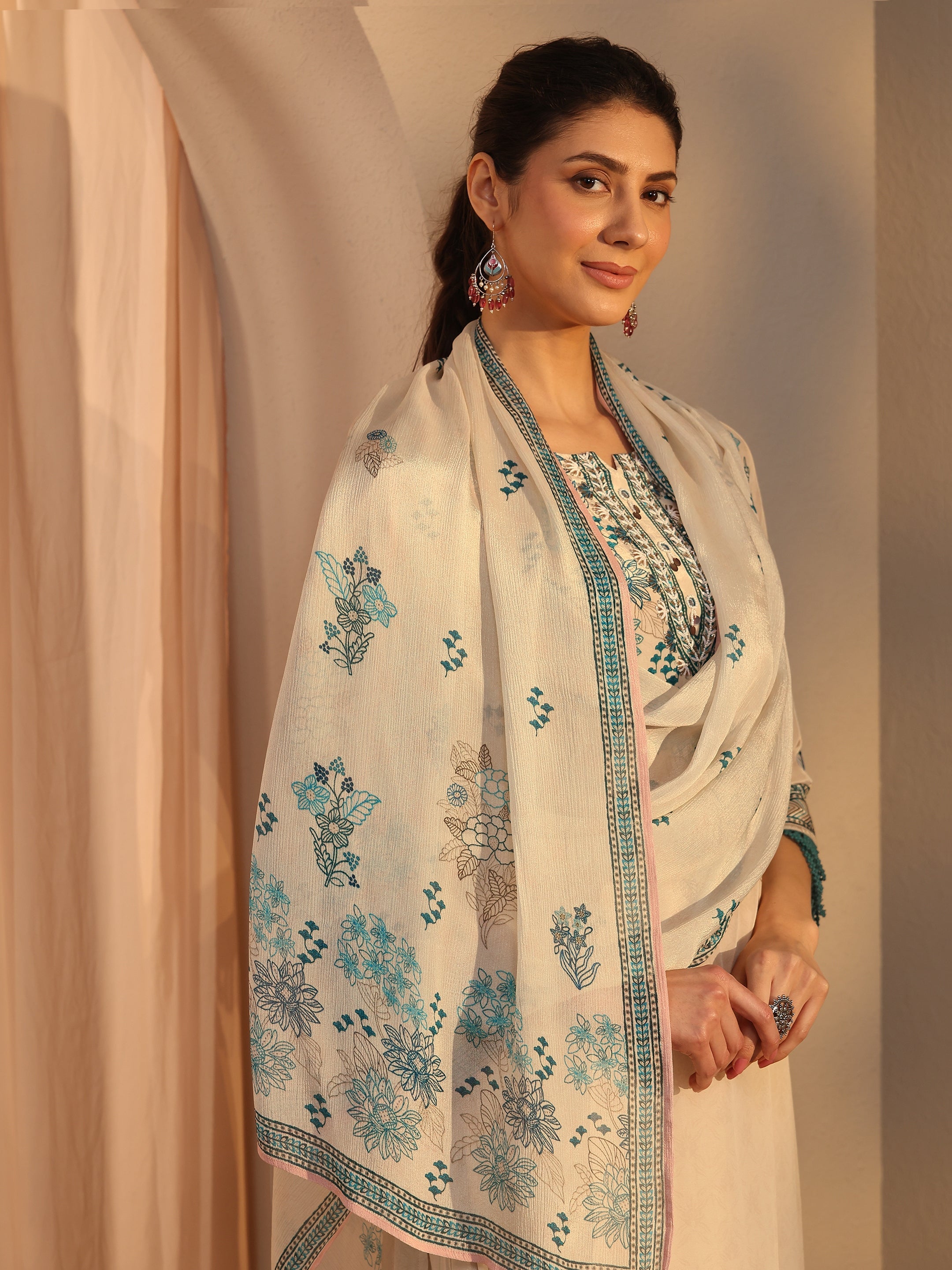 libas Off White Floral Printed Crepe Straight Suit Set With Dupatta-picture-11