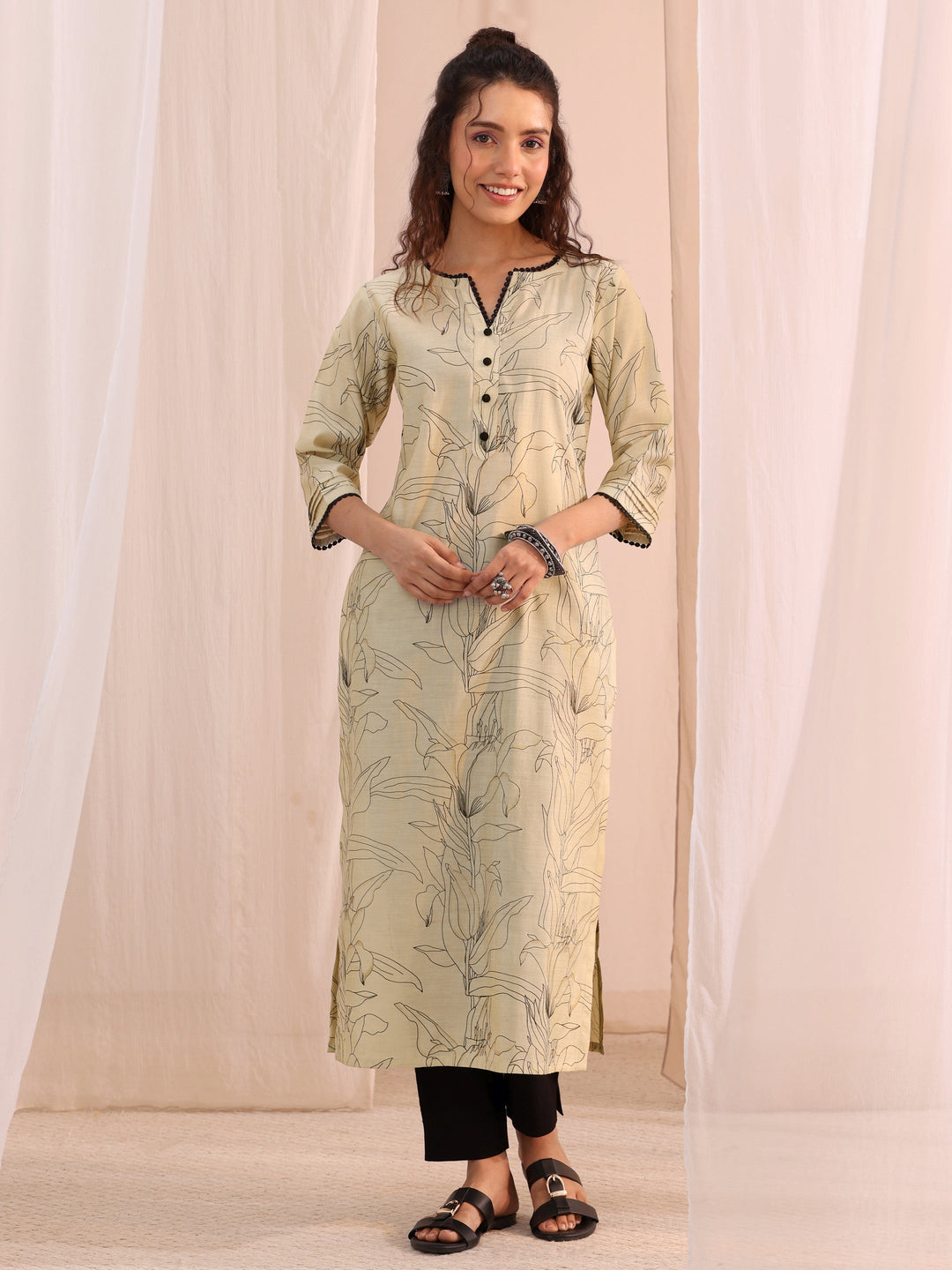  Off White Floral Printed Silk Blend Straight Kurta 