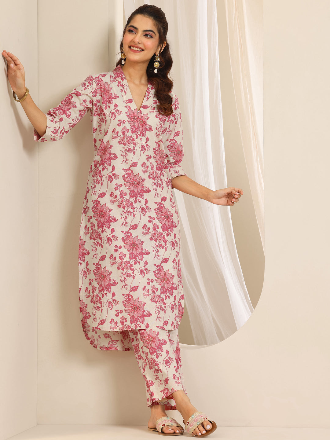  Off White Printed Cotton Blend Straight Kurta Set 