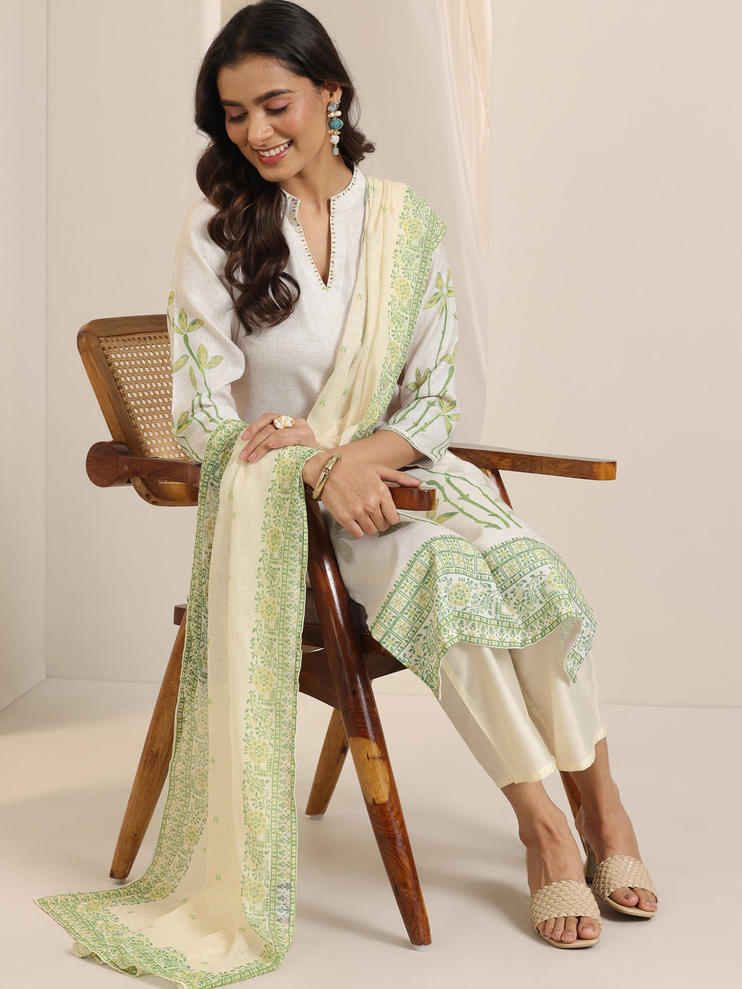  Off White Printed Cotton Blend Straight Suit Set With Dupatta 