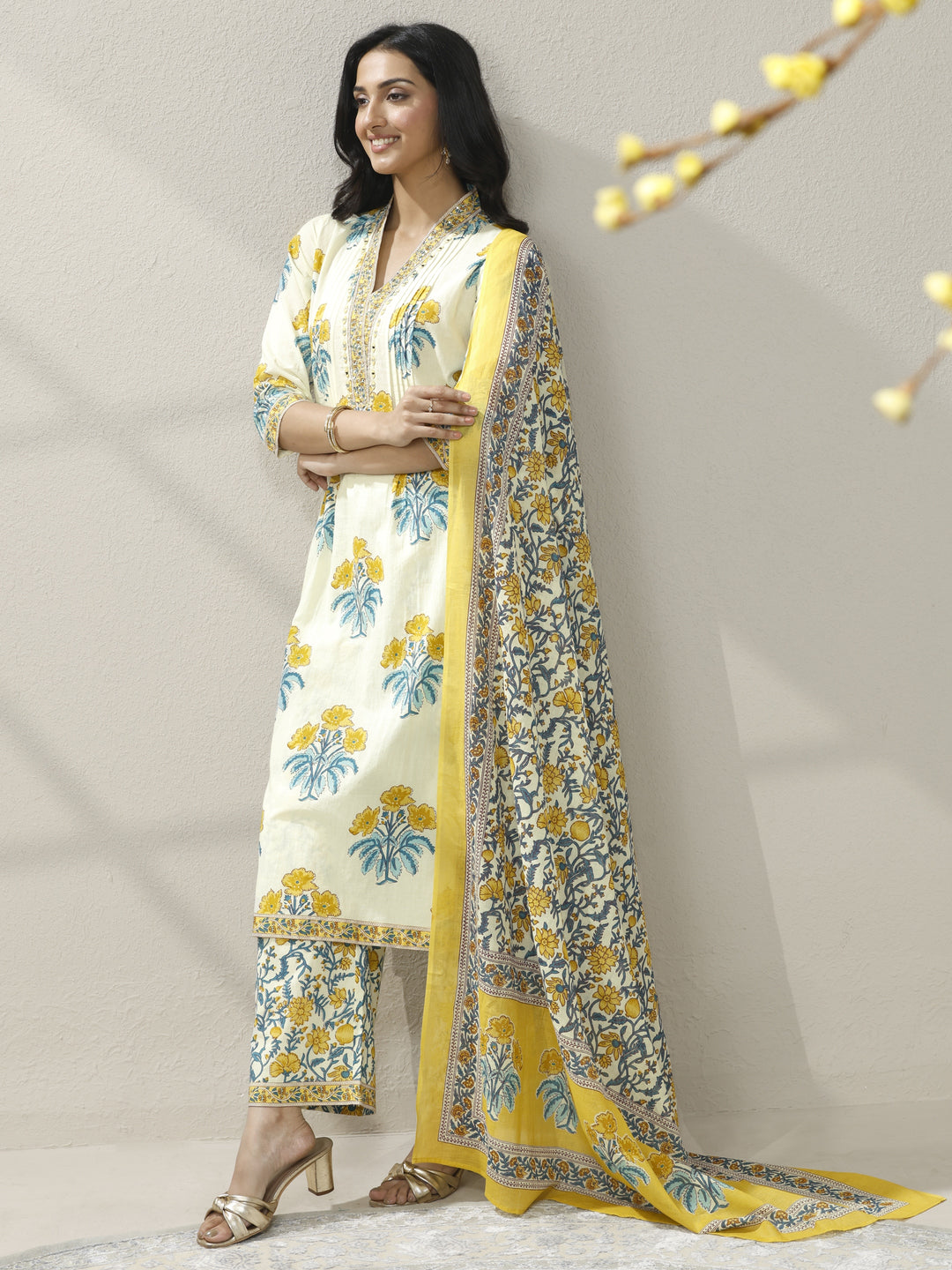 Off white Printed Cotton Straight Suit Set With Dupatta