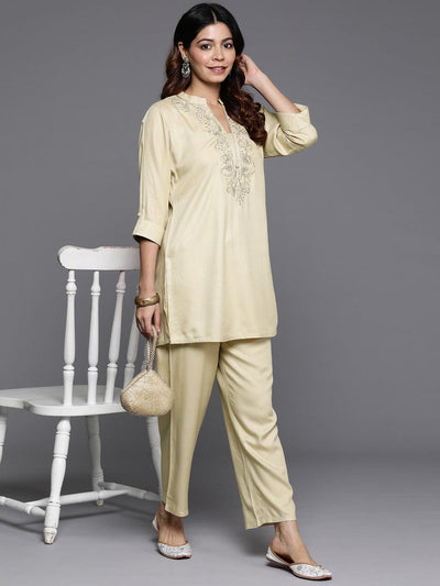 Off White Yoke Design Wool Blend Tunic With Trousers - Libas
