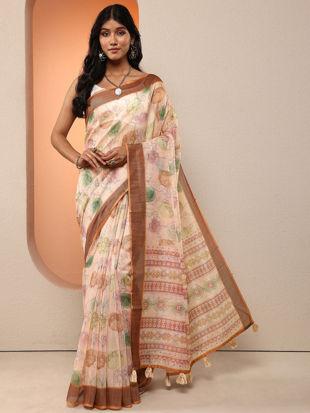  Peach Printed Linen Saree With Unstitched Blouse Piece 