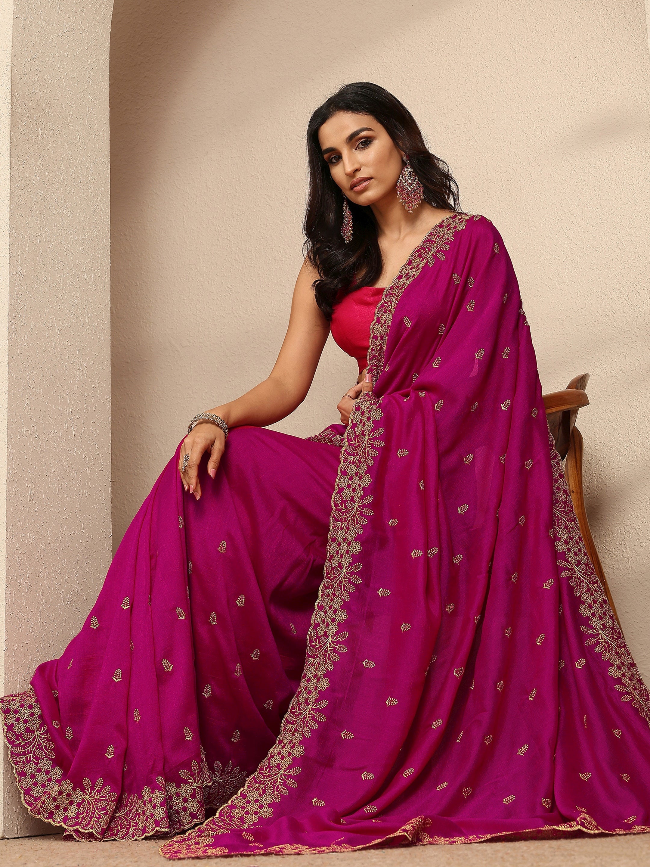 libas Pink Embroidered Silk Blend Saree With Unstitched Blouse Piece-picture-59