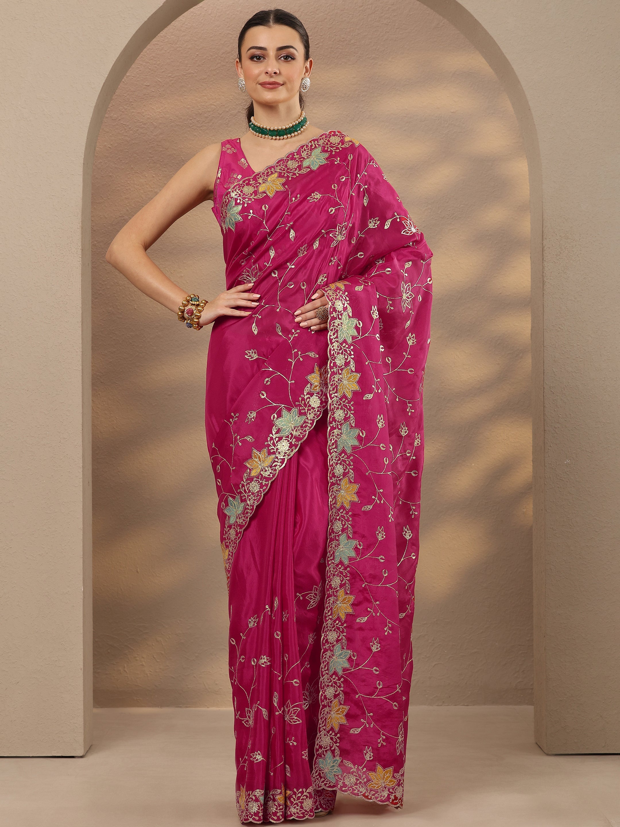 libas Pink Embroidered Silk Blend Saree With Unstitched Blouse Piece-picture-31