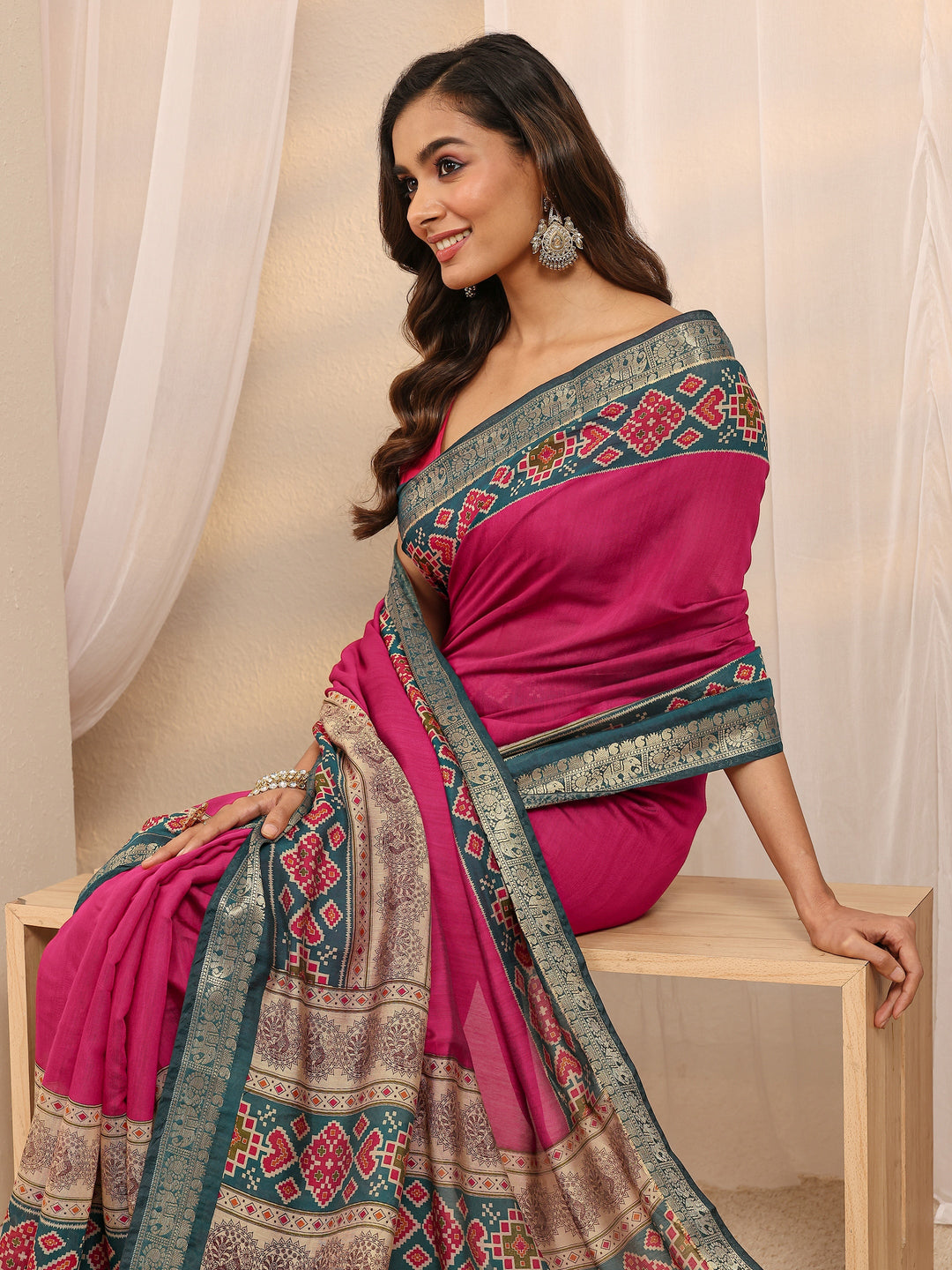 Pink Ethnic Motif Silk Blend Saree 
With Unstitched Blouse Piece