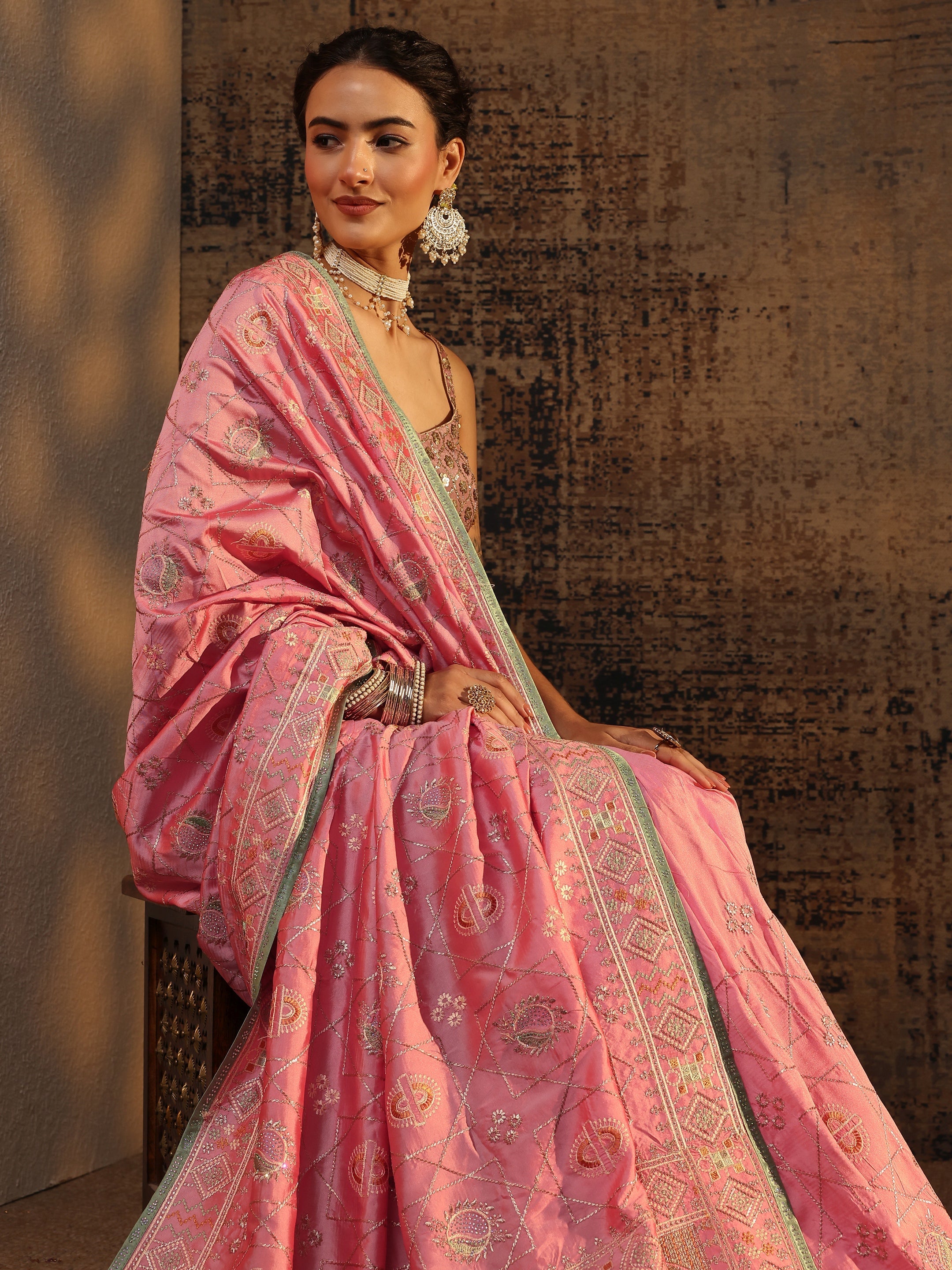 libas Pink Ethnic Motifs Embroidered Silk Blend Saree With Unstitched Blouse Piece-picture-15