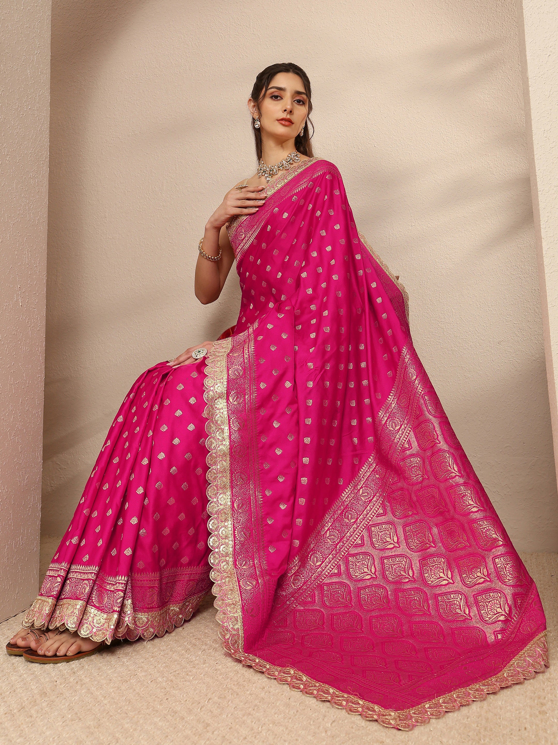 libas Pink Ethnic Motifs Woven Design Silk Blend Saree With Unstitched Blouse Piece-picture-46