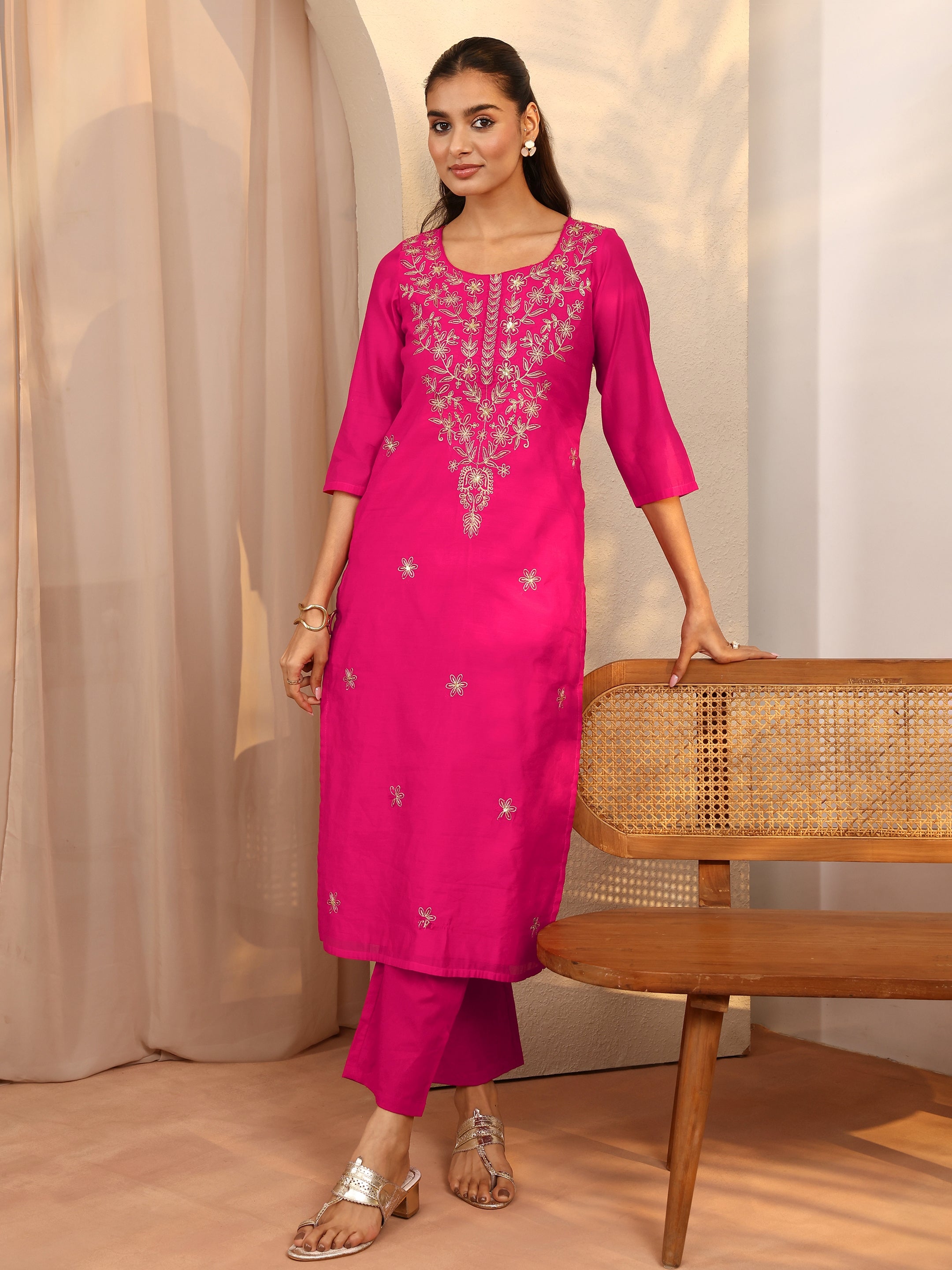 Pink Floral Embroidered Chanderi Silk Straight Kurta-image-3