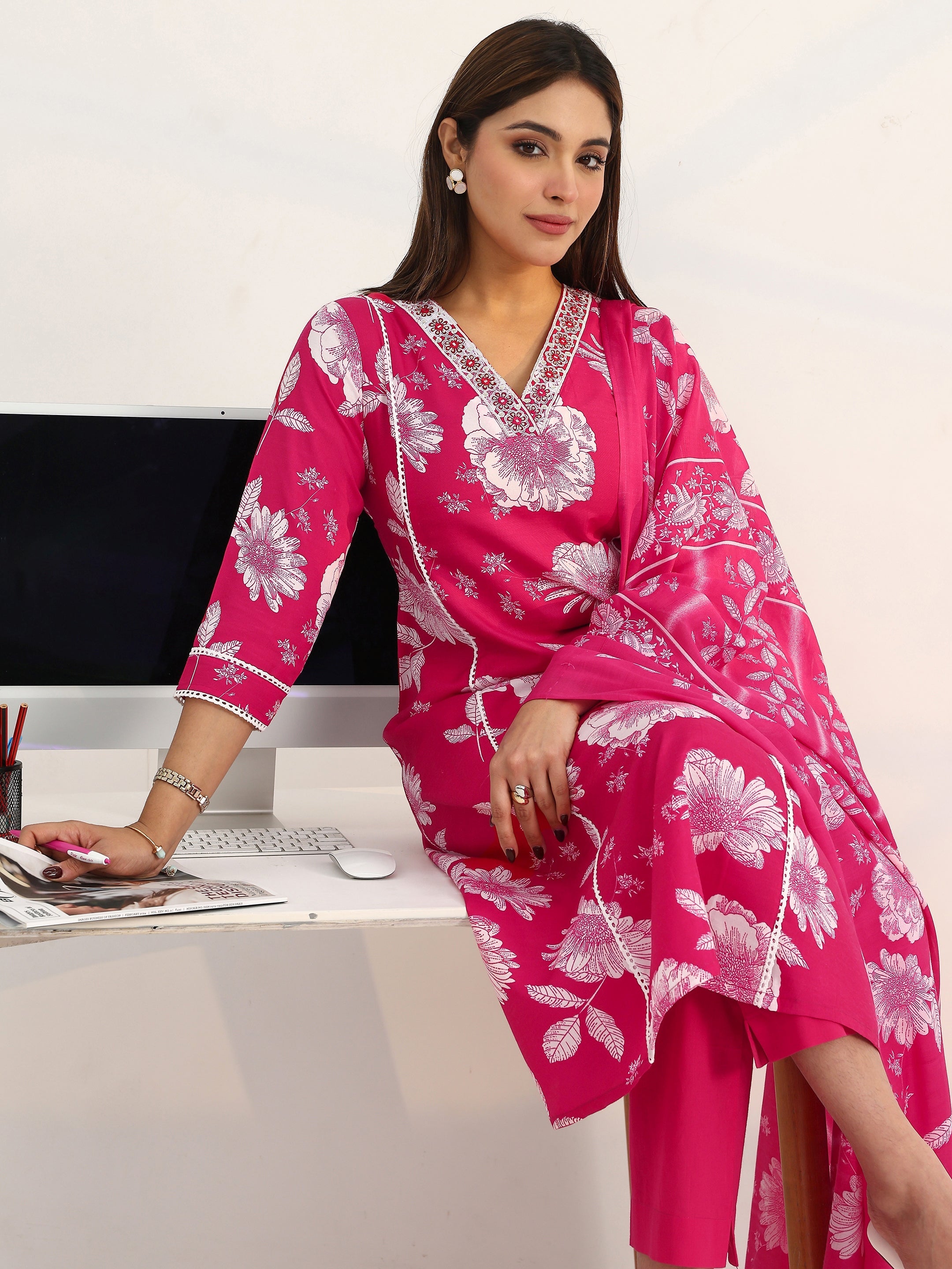 Power Petal Cotton Blend Pink Straight Suit Set-image-7