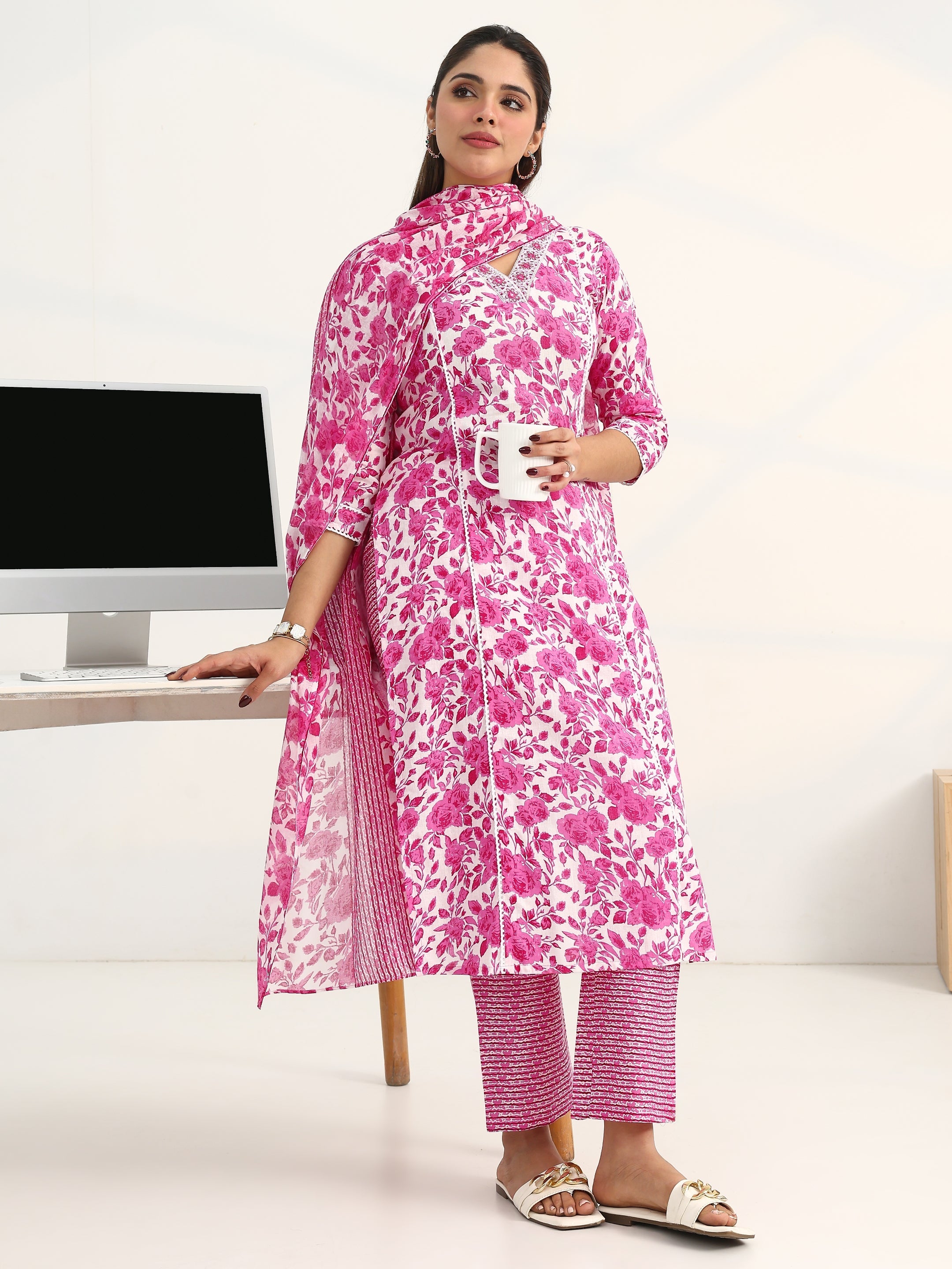 libas Pink Floral Printed Cotton Blend Straight Suit Set With Dupatta-picture-40