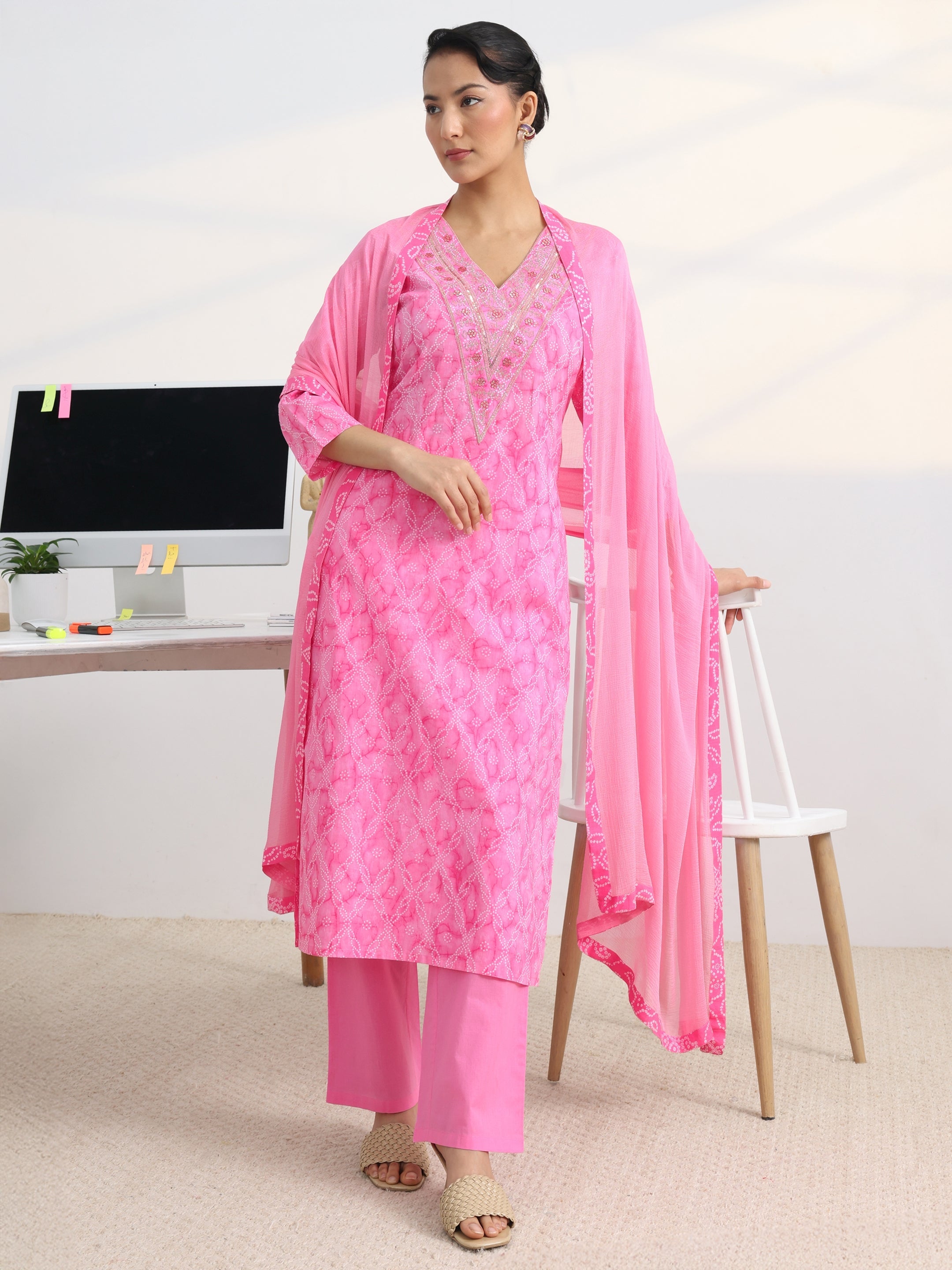 libas Pink Floral Printed Cotton Blend Straight Suit Set With Dupatta-picture-53