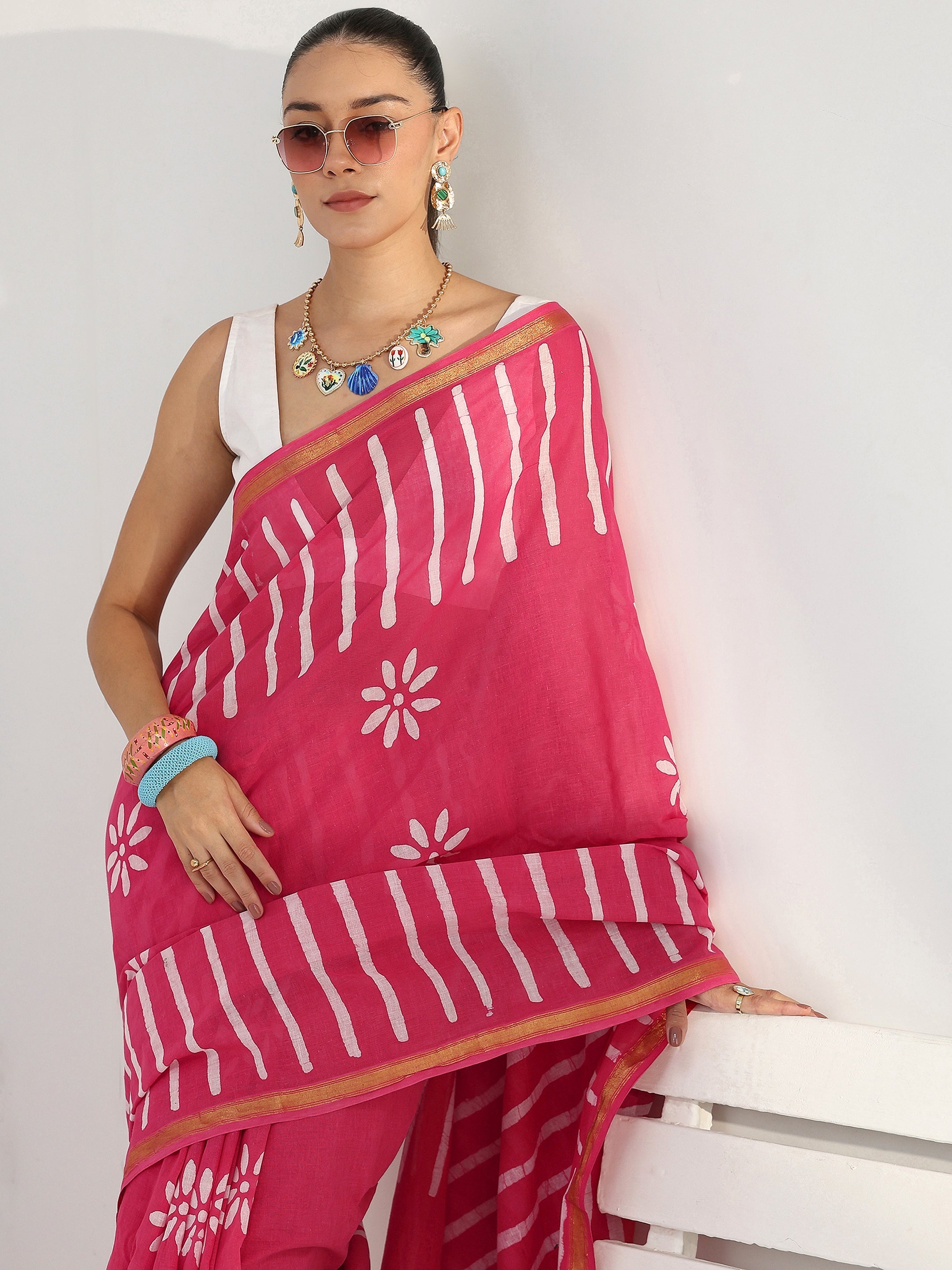 libas Pink Floral Printed Cotton saree-picture-29