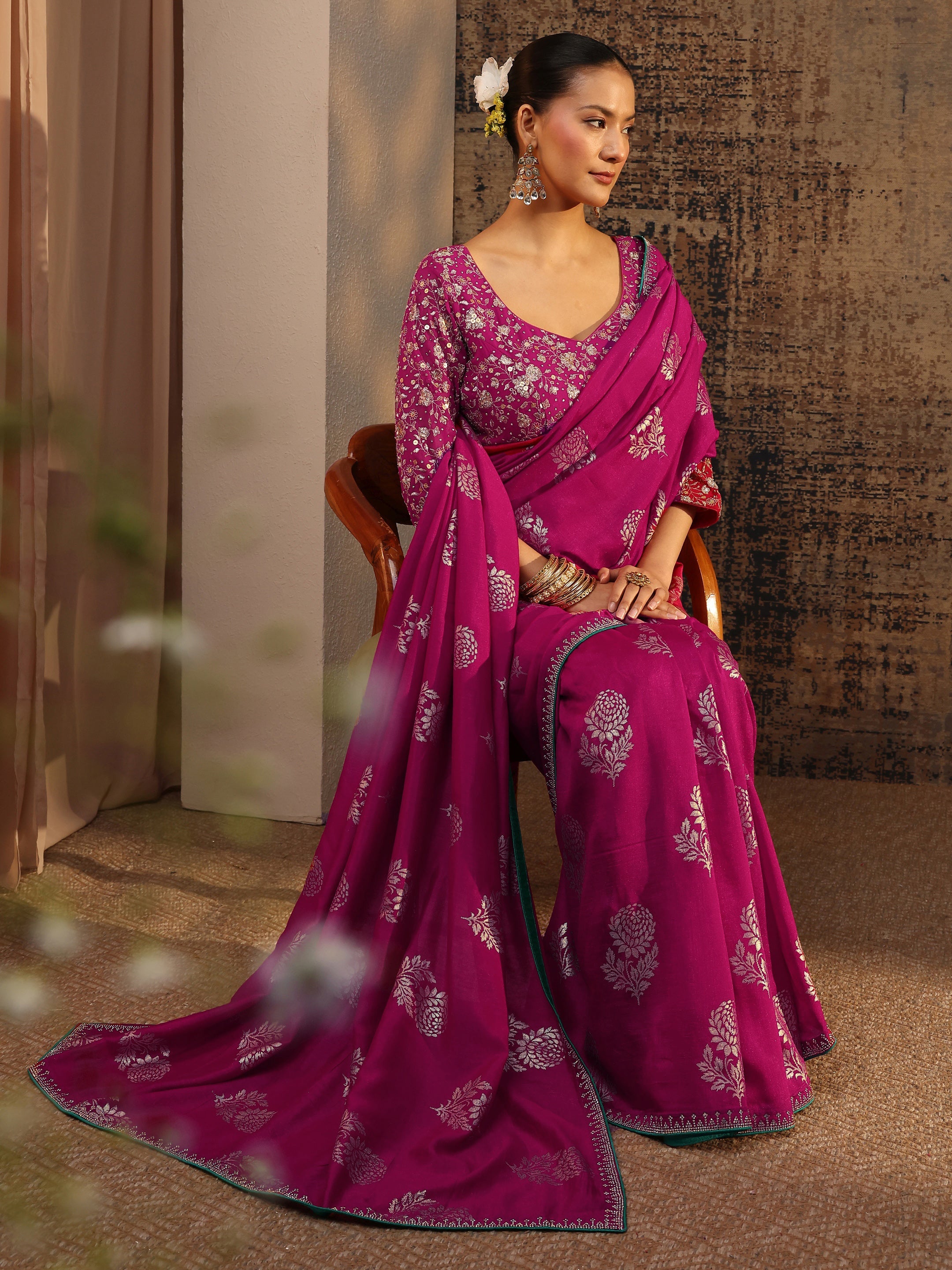 libas Pink Floral Printed Silk Blend Saree With Unstitched Blouse Piece-picture-17