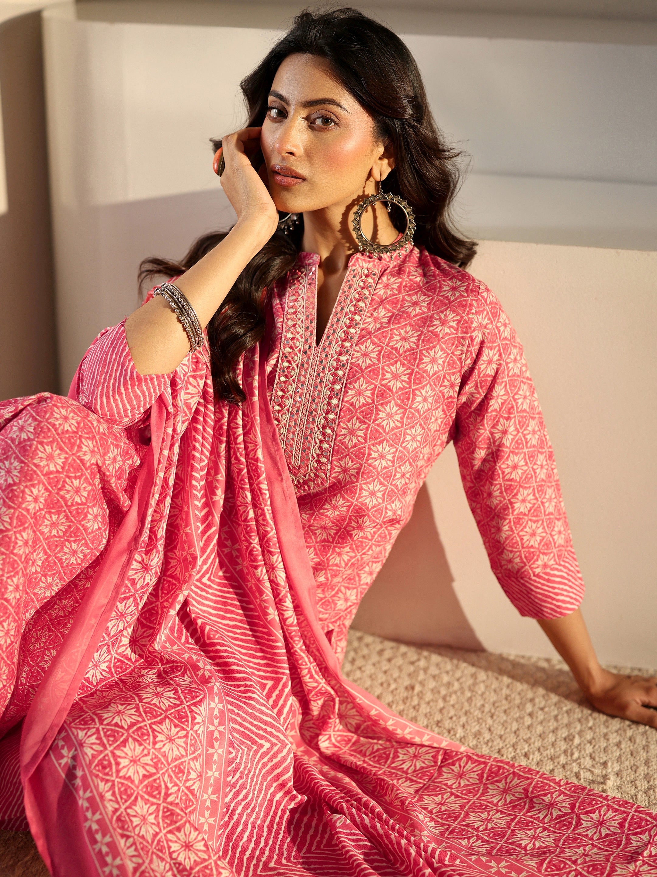 Pink Geometric Printed Cotton Blend Straight Suit Set With Dupatta-image-14