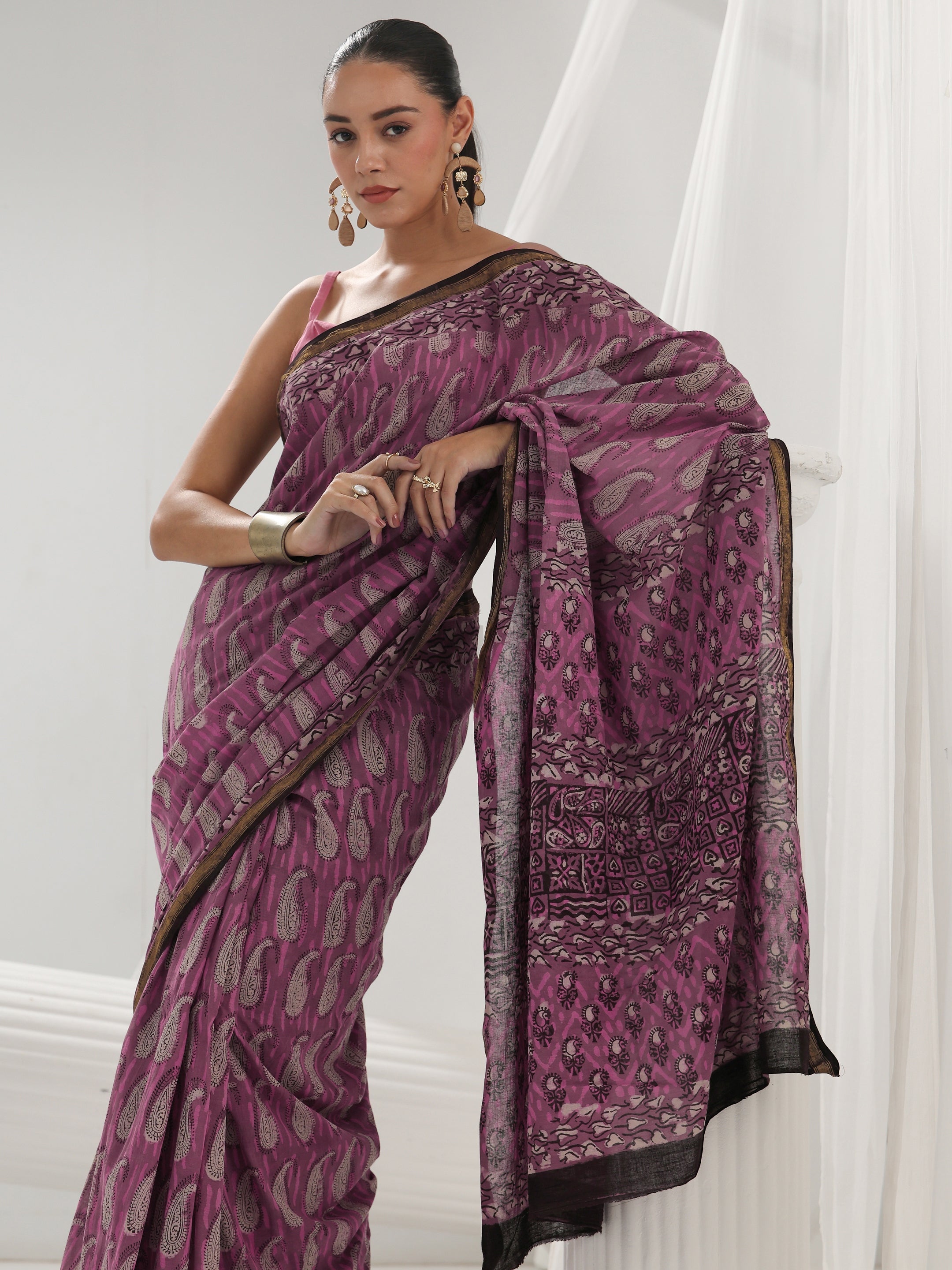 libas Pink Paisley Printed Cotton Saree-picture-34