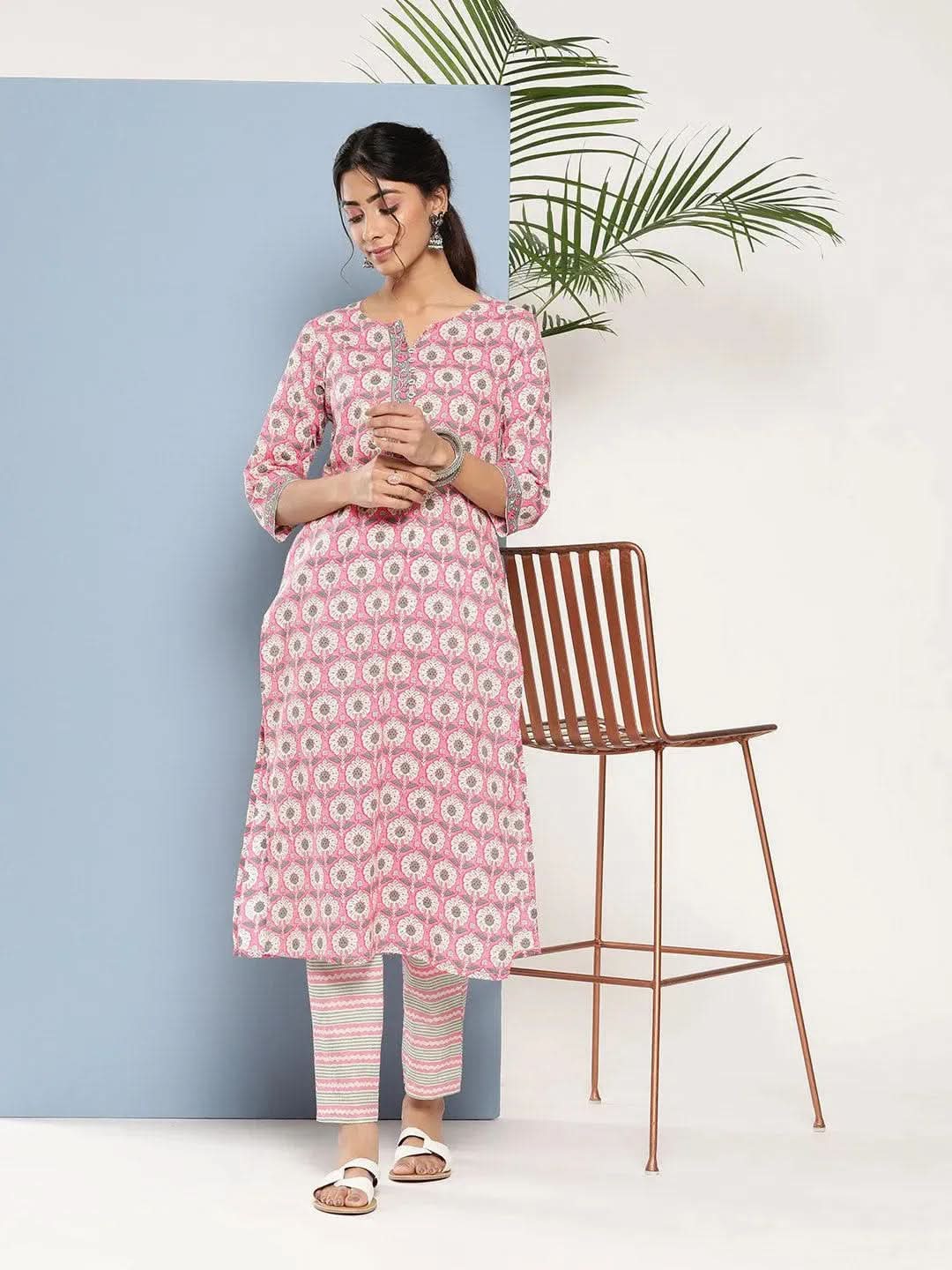

Pink Printed Cotton Straight Kurta