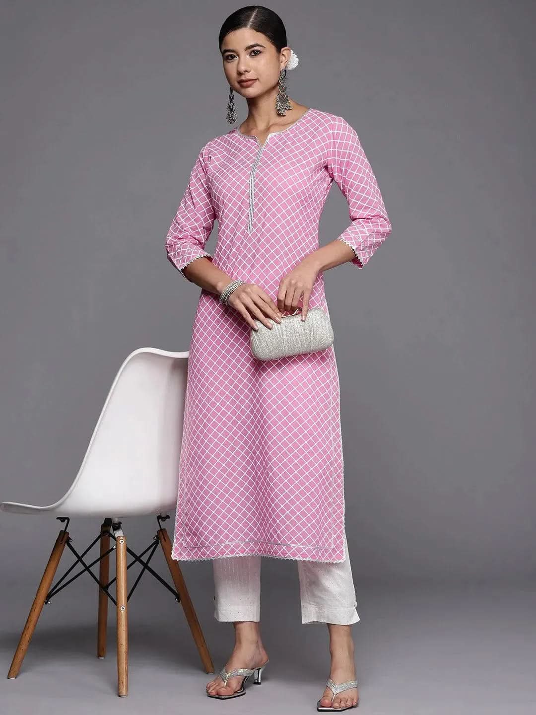 

Pink Printed Cotton Straight Kurta