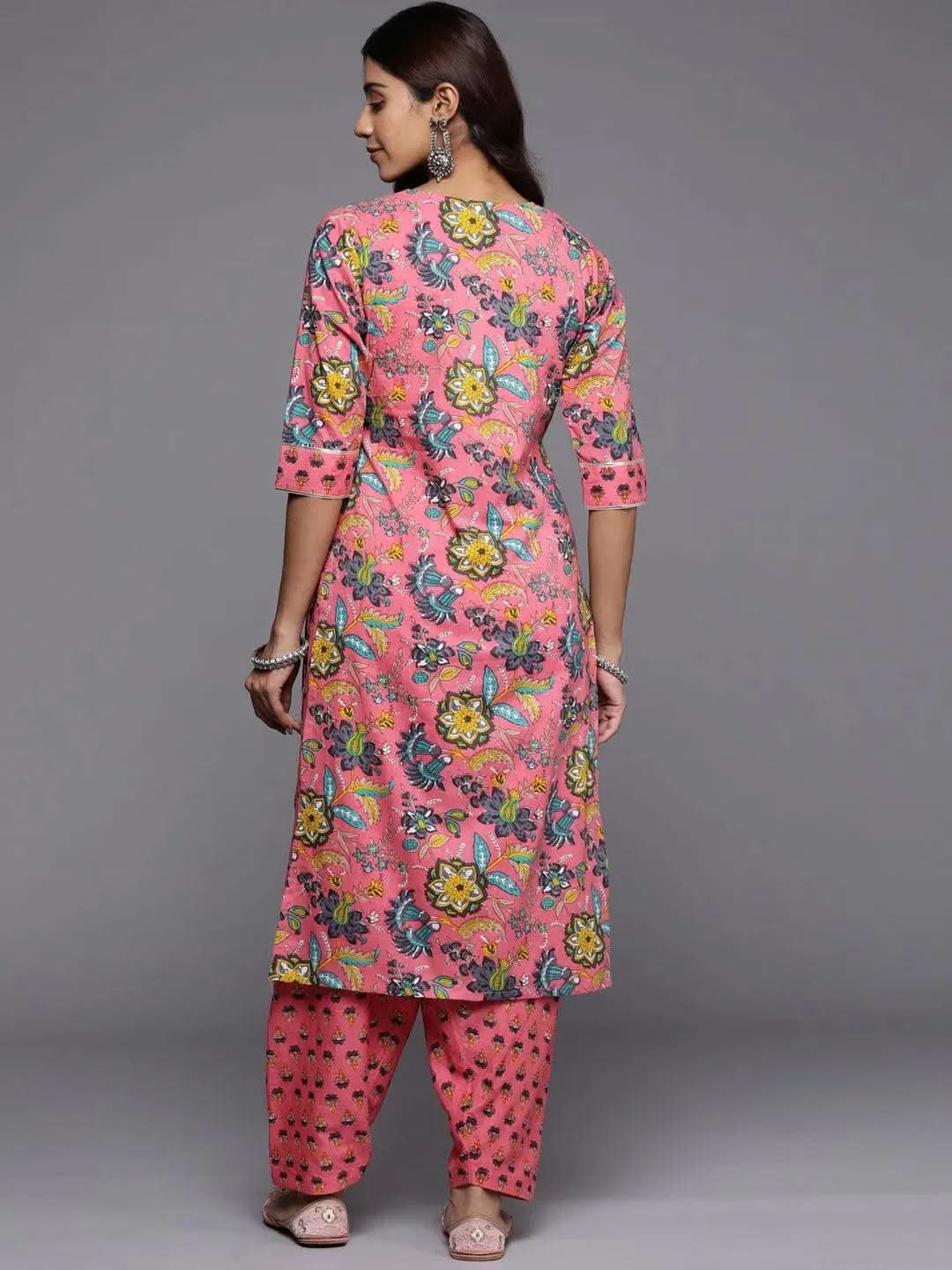 

Pink Printed Cotton Straight Kurta
